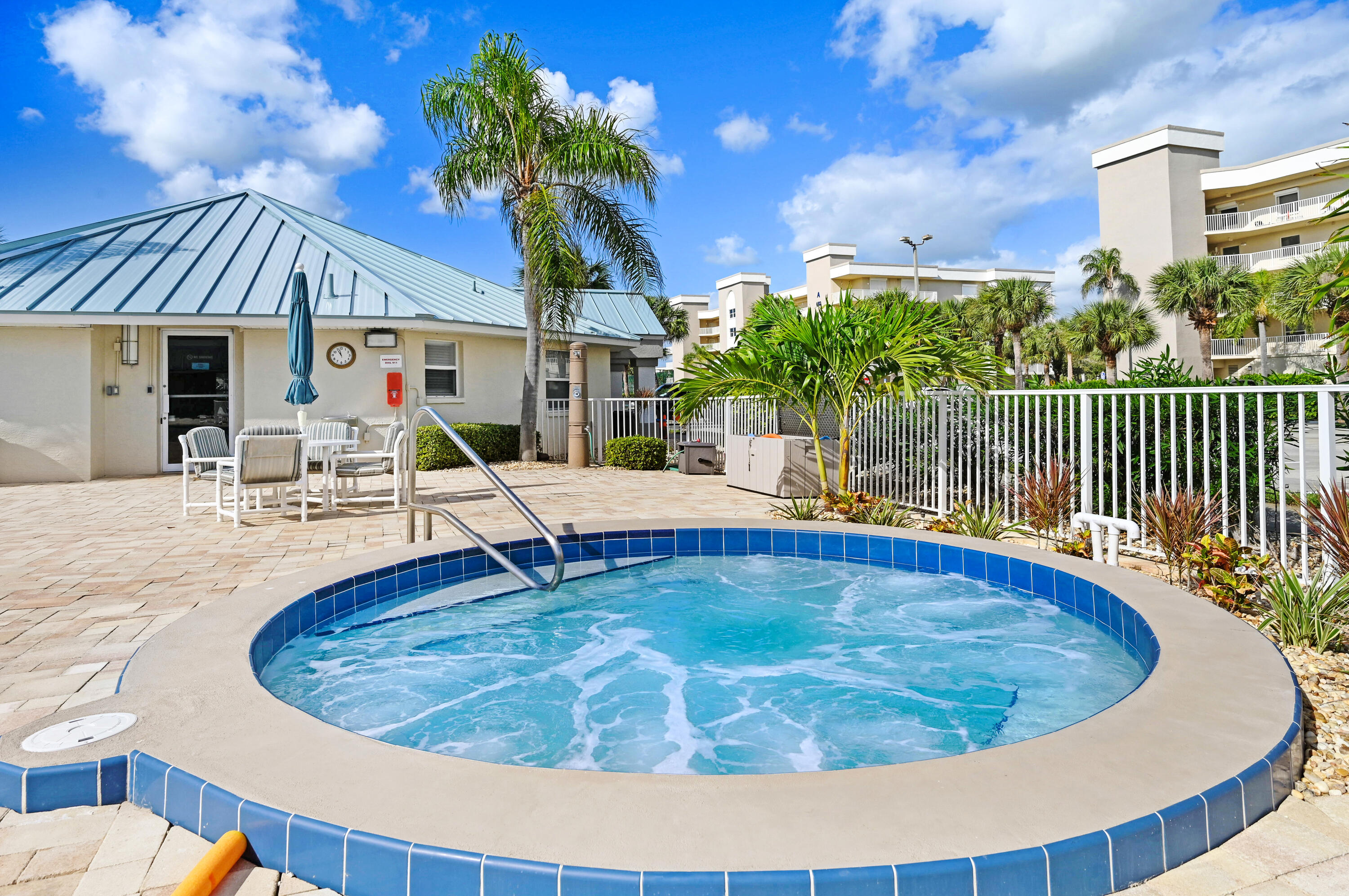 606 Shorewood Drive, C305
