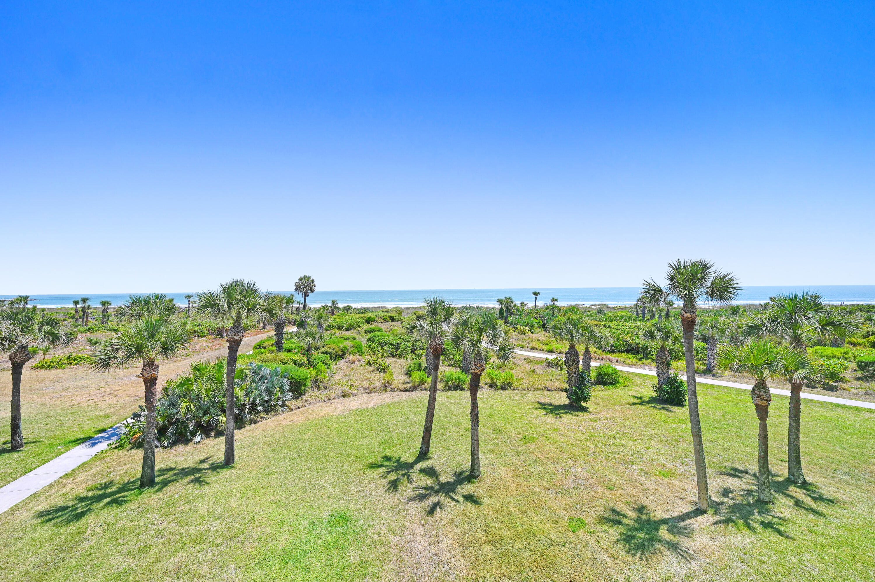 606 Shorewood Drive, C305