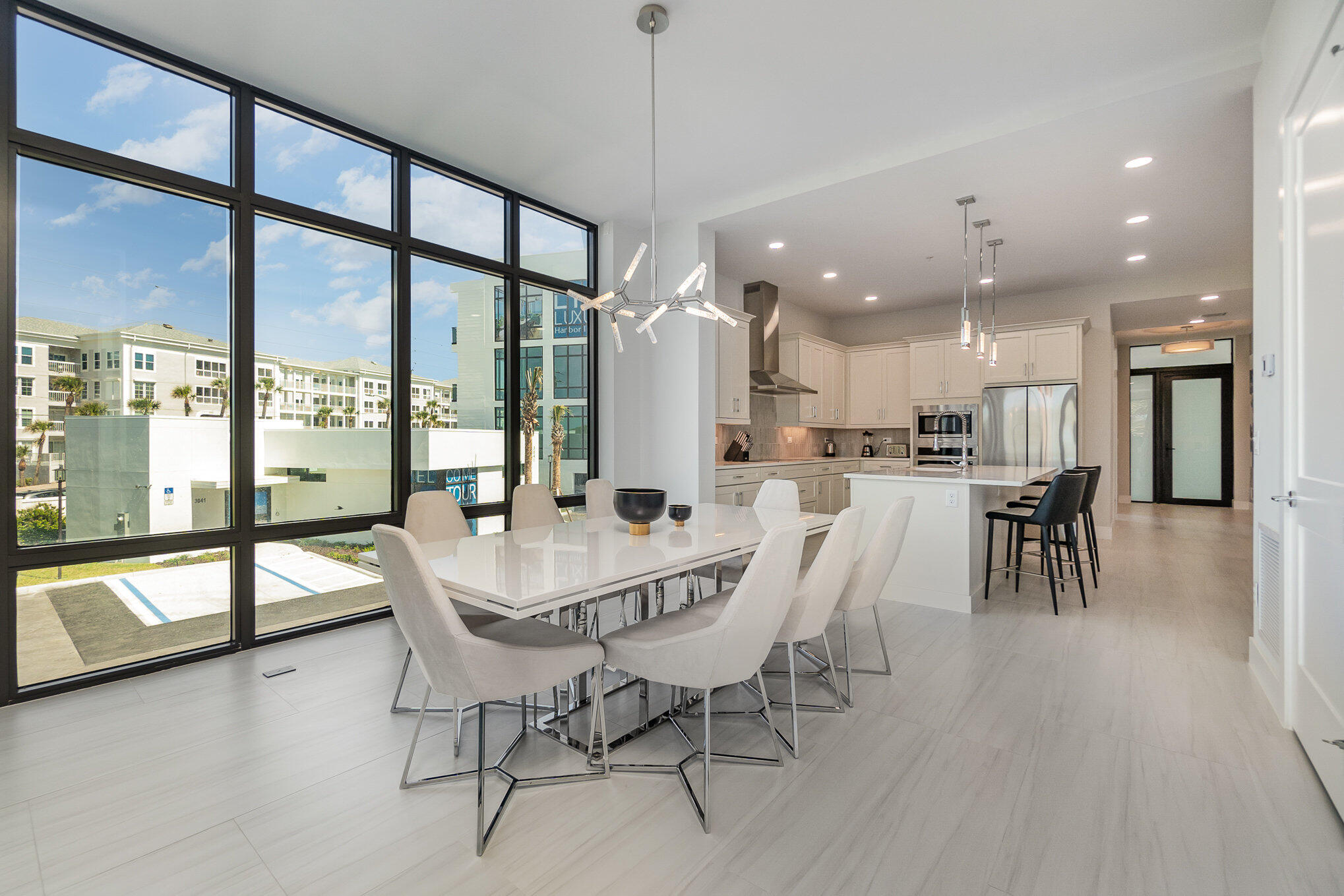 3031 Hafen Lane, 208