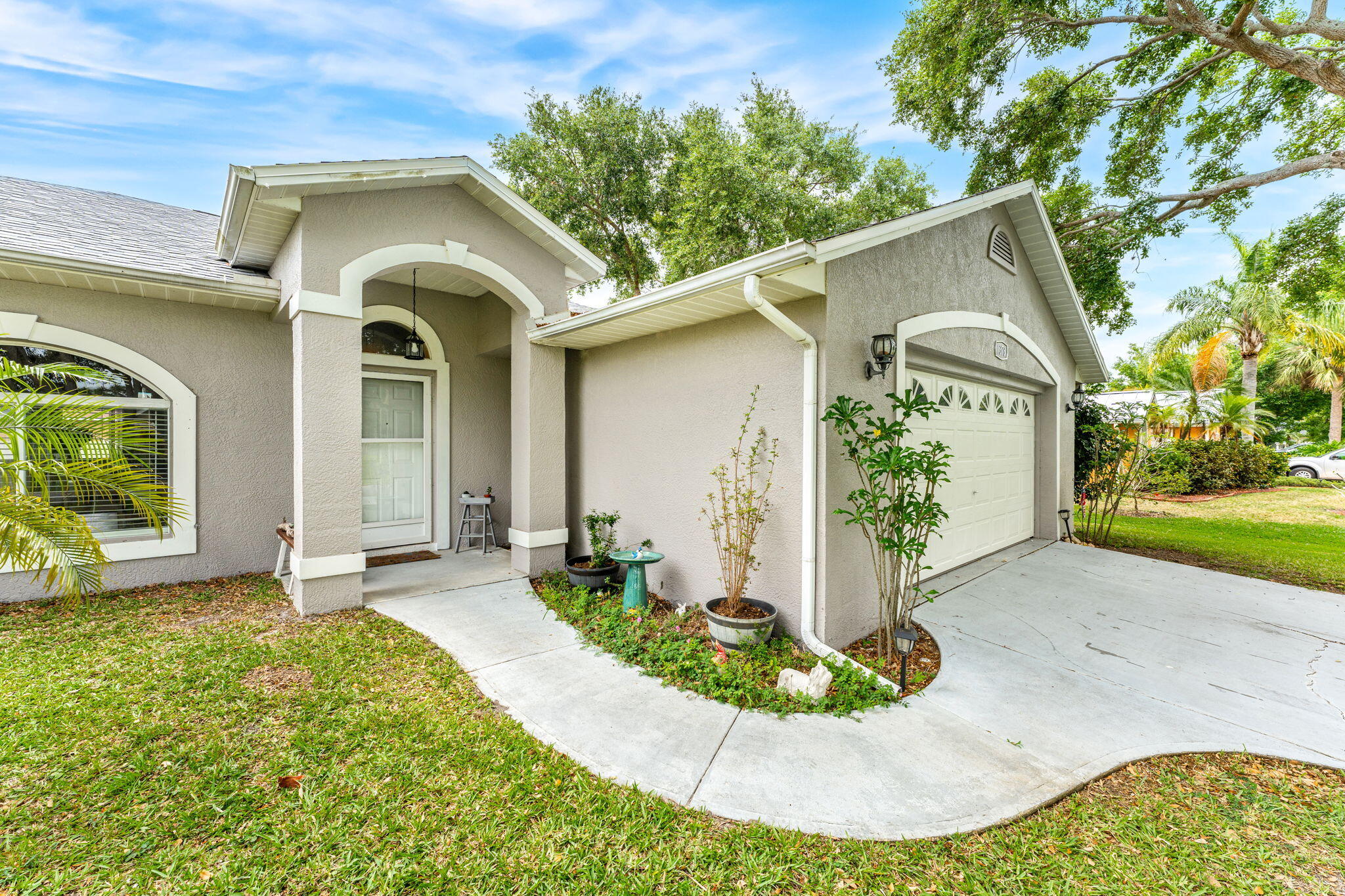 1378 York Circle