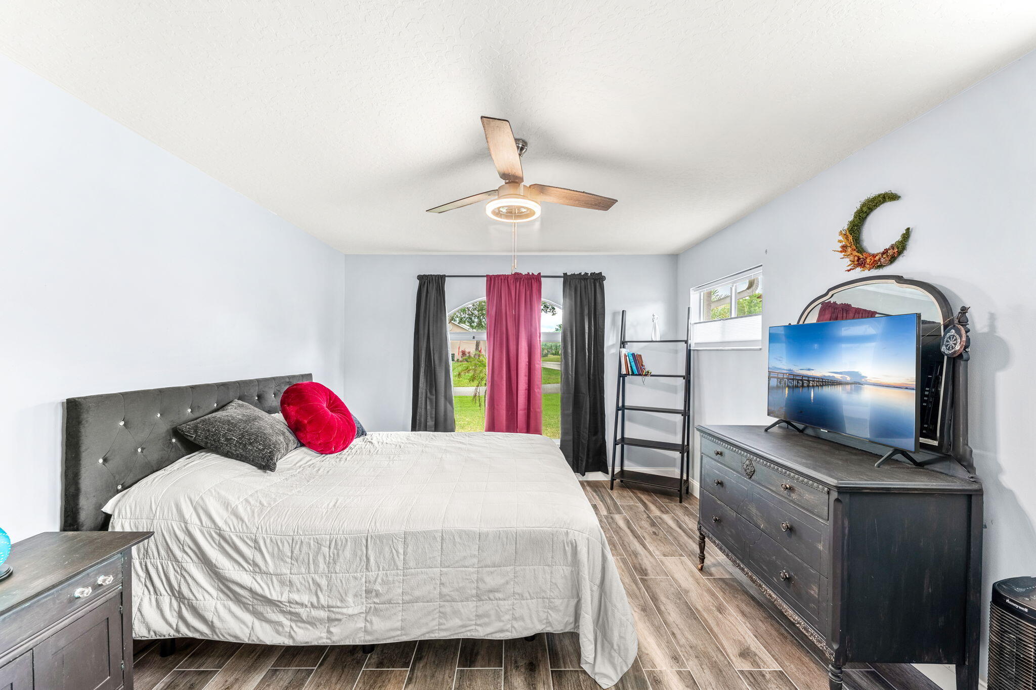 1378 York Circle
