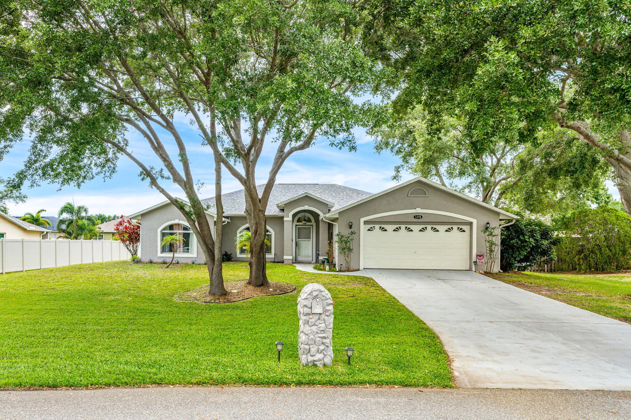 1378 York Circle