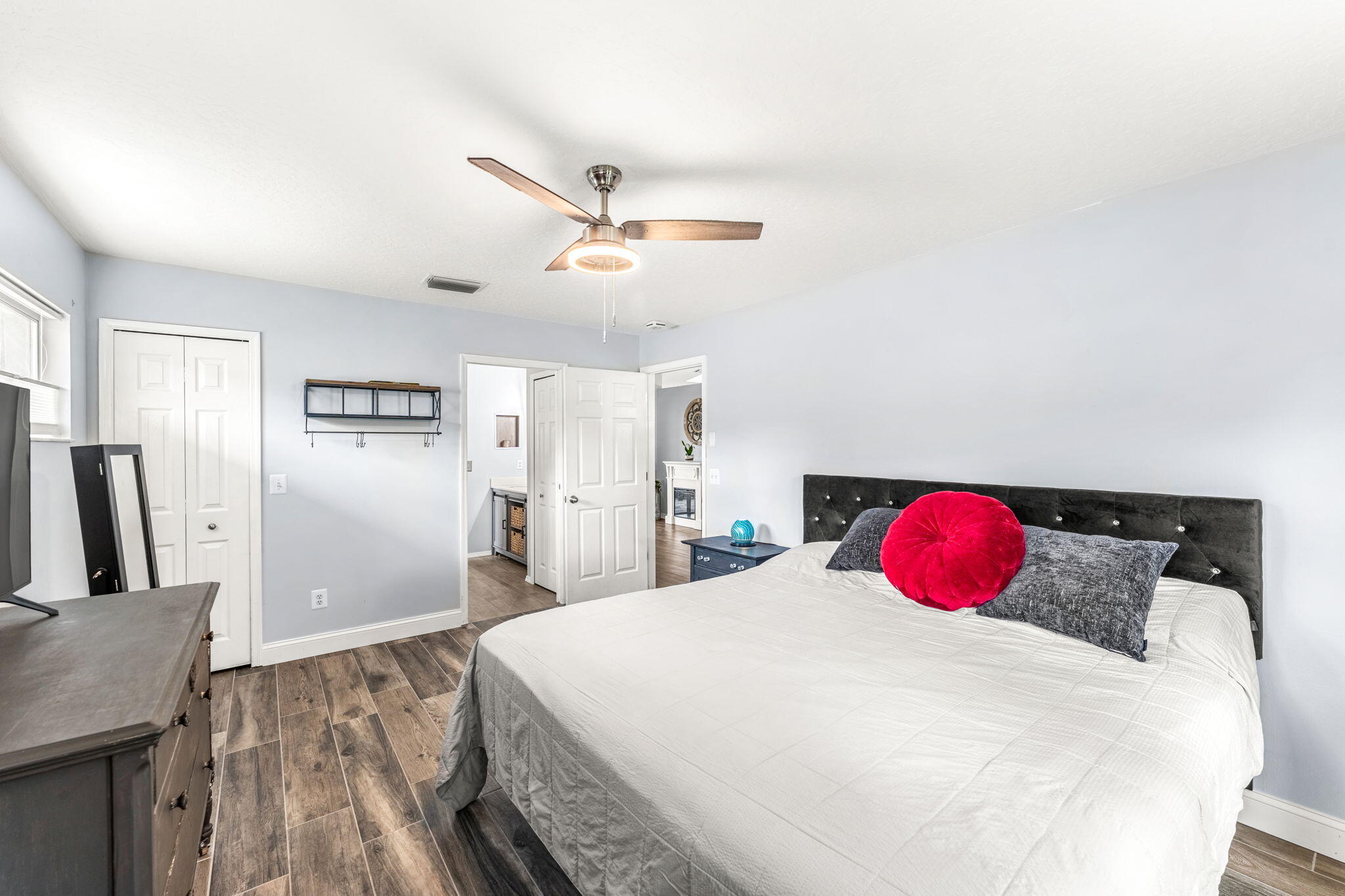 1378 York Circle