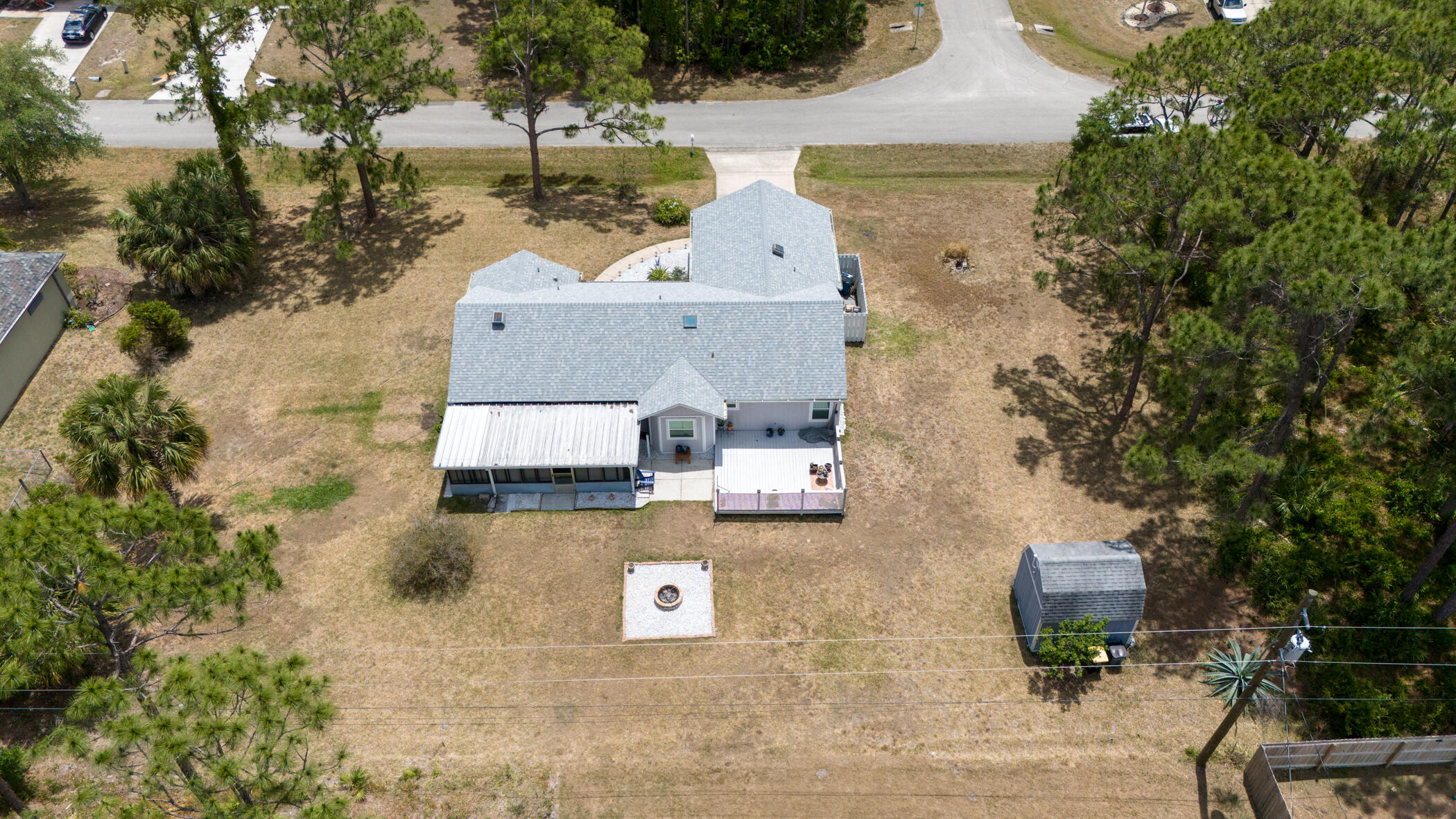 2372 Queens Street SE