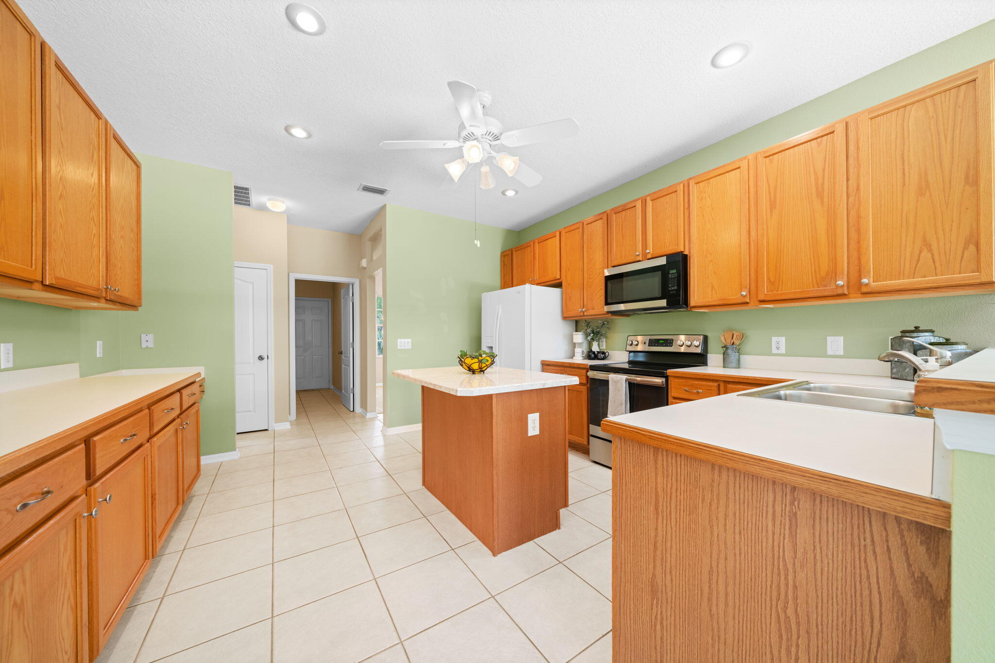 416 Lenore Court
