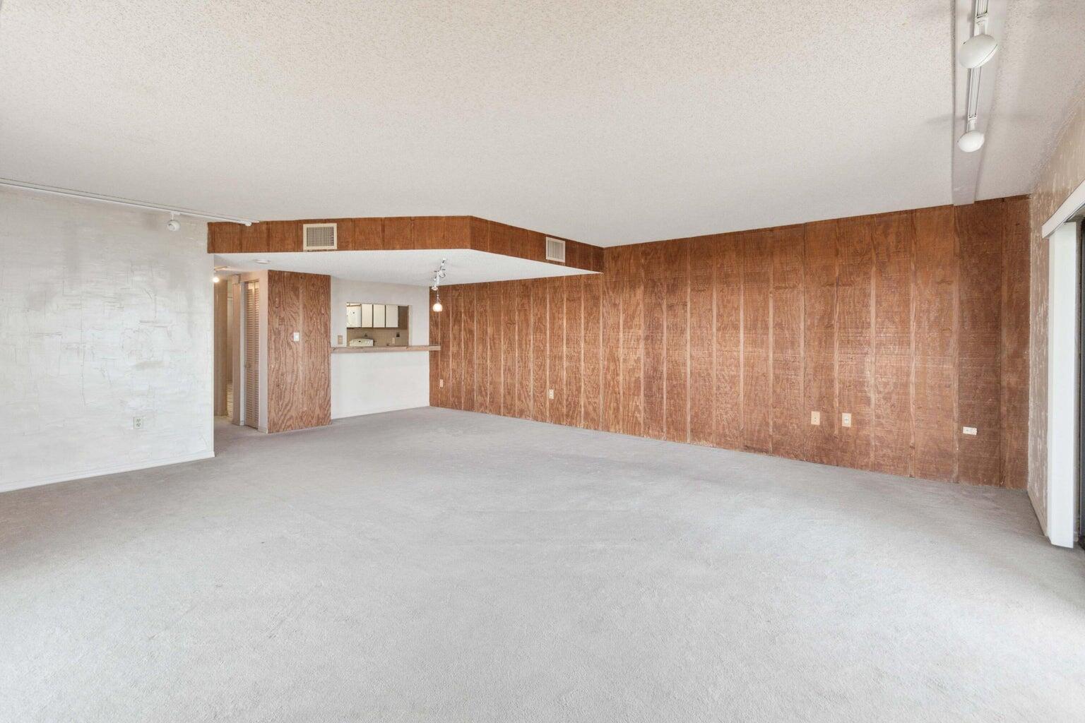 3170 N Atlantic Avenue, 401