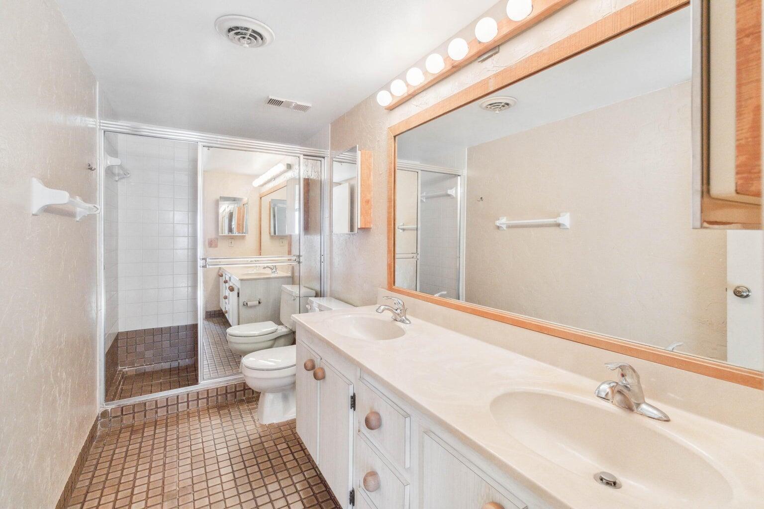 3170 N Atlantic Avenue, 401