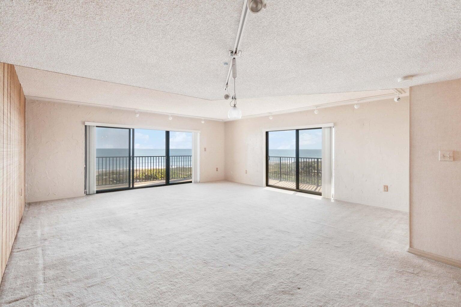 3170 N Atlantic Avenue, 401