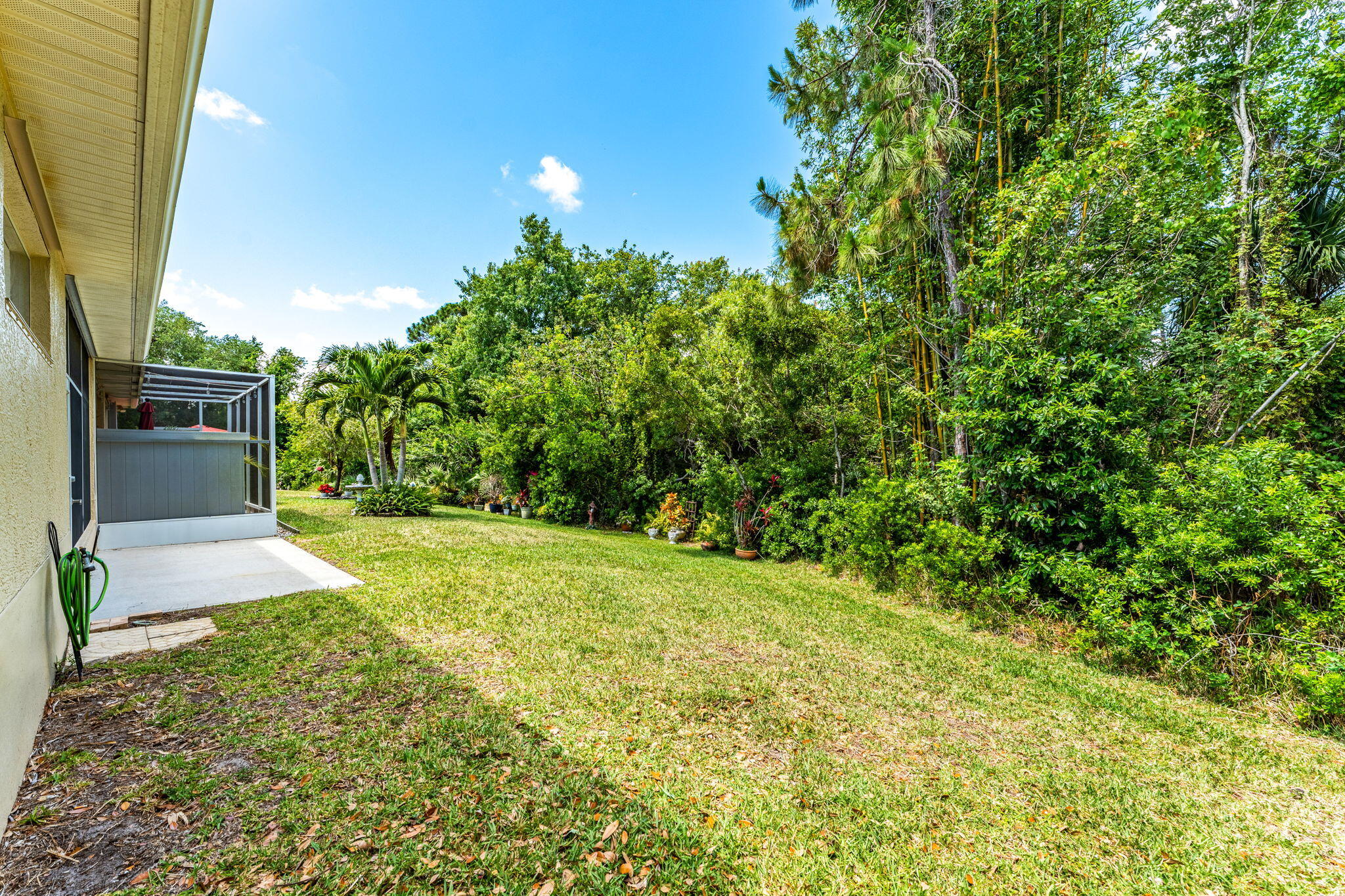 1222 Honeybee Lane