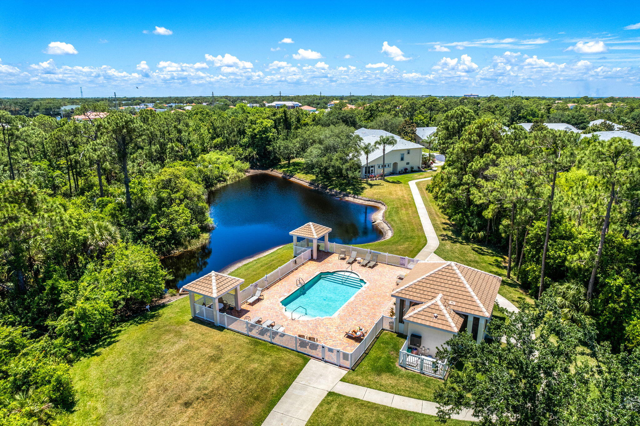 1222 Honeybee Lane