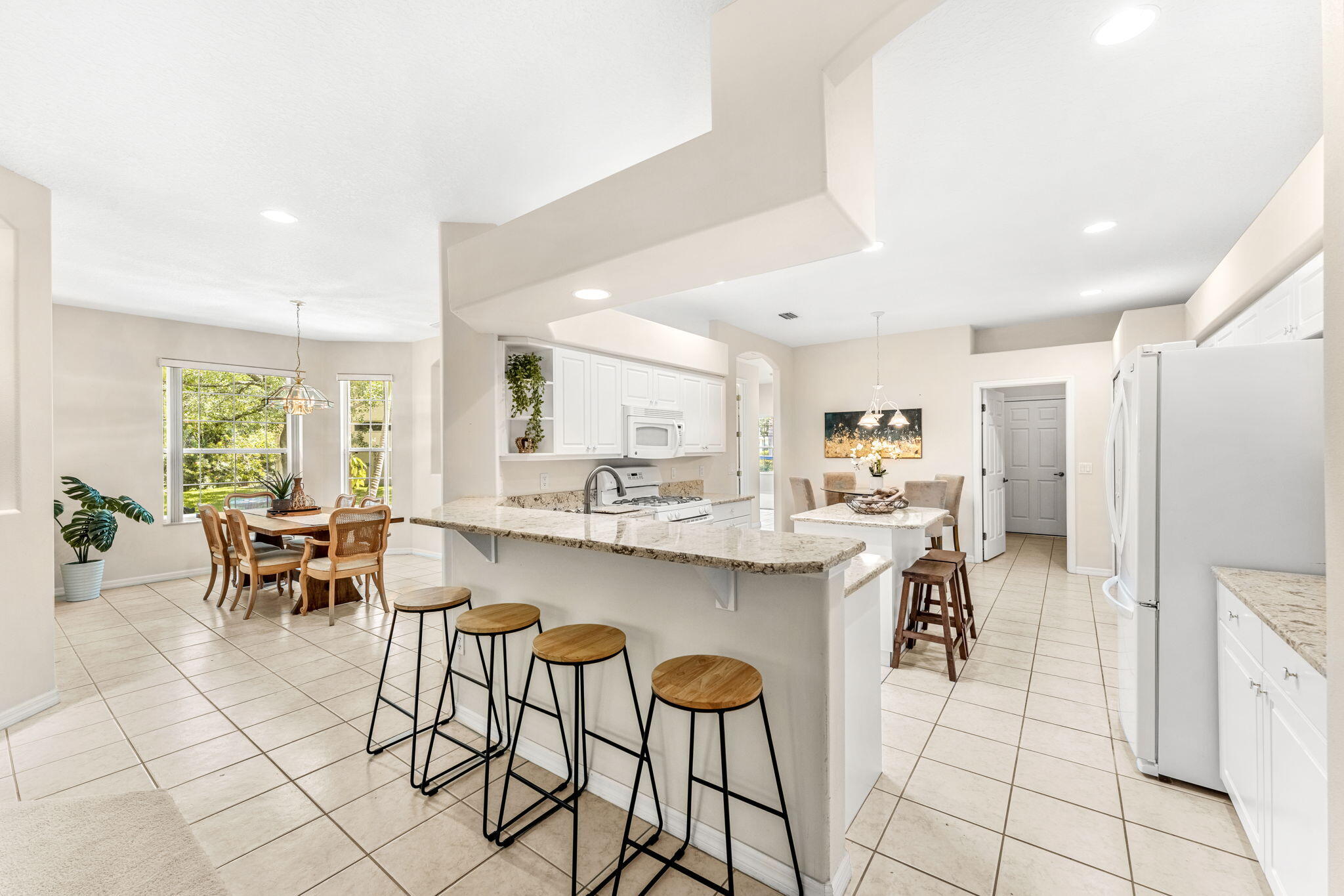 1222 Honeybee Lane