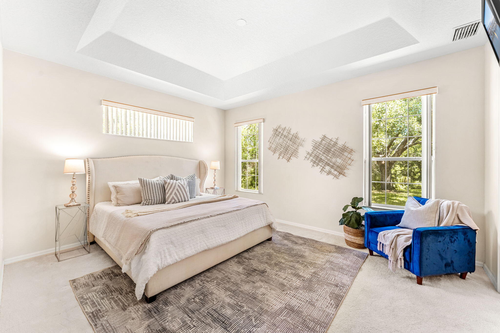 1222 Honeybee Lane