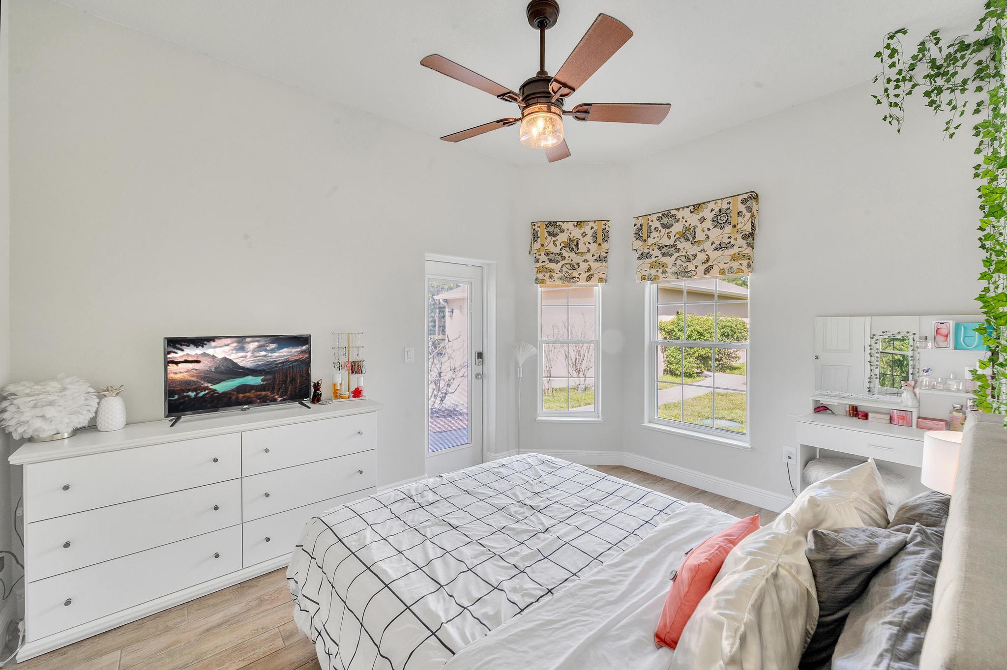 6895 Cottonwood Drive
