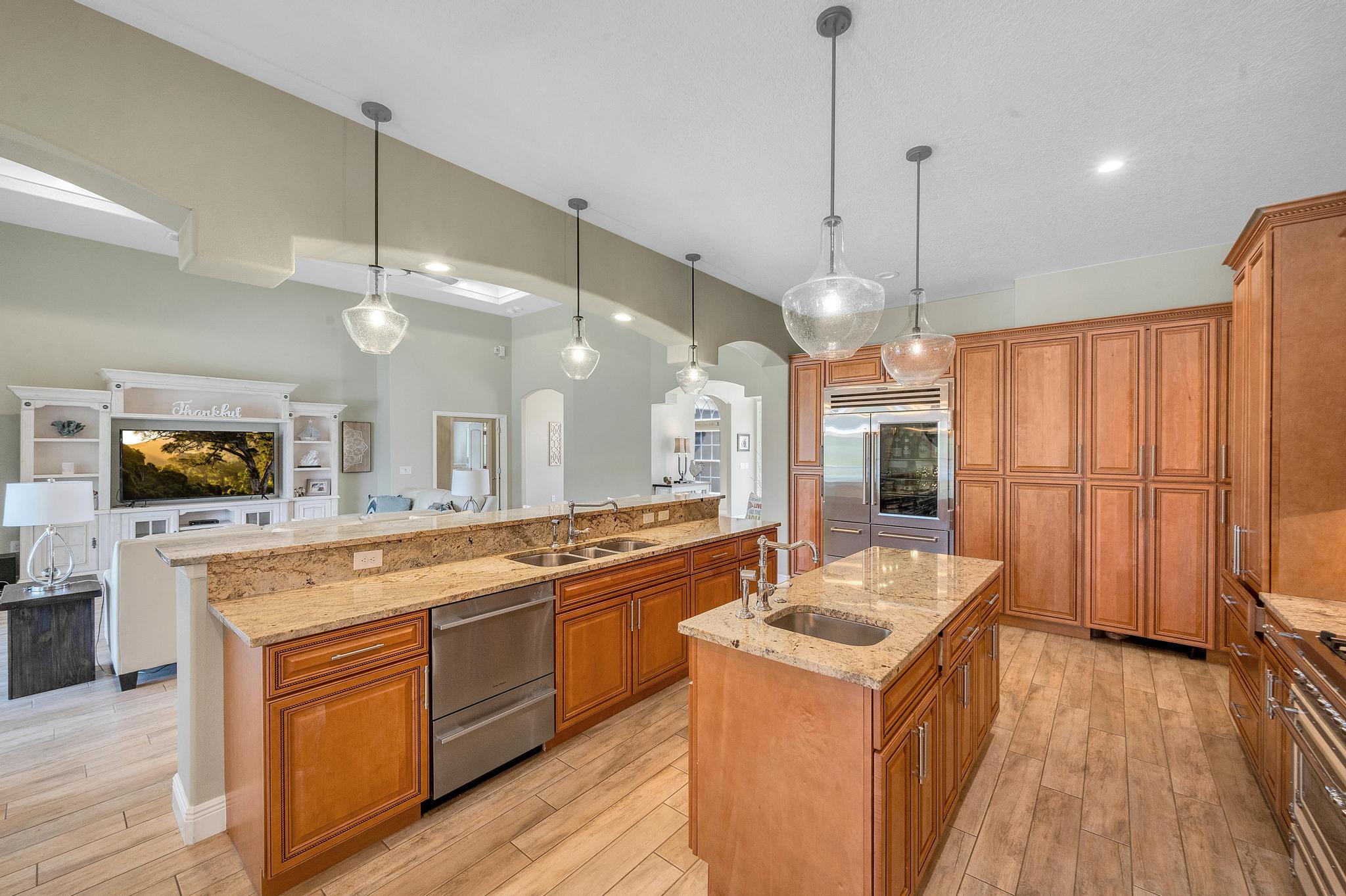 6895 Cottonwood Drive