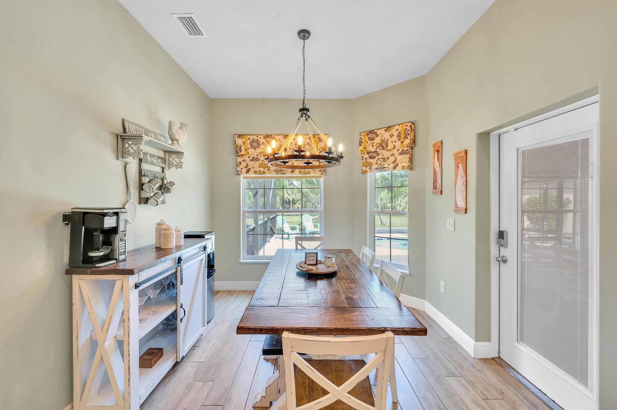 6895 Cottonwood Drive
