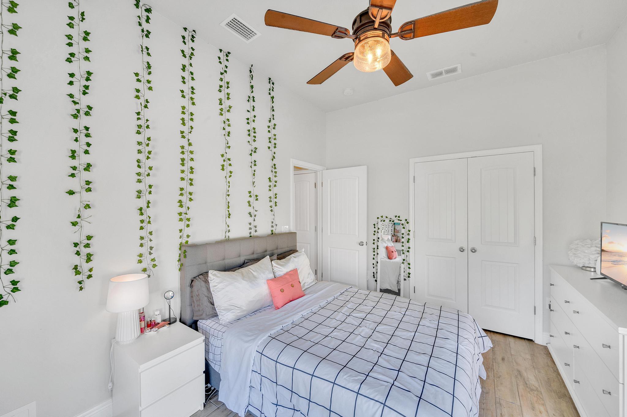 6895 Cottonwood Drive