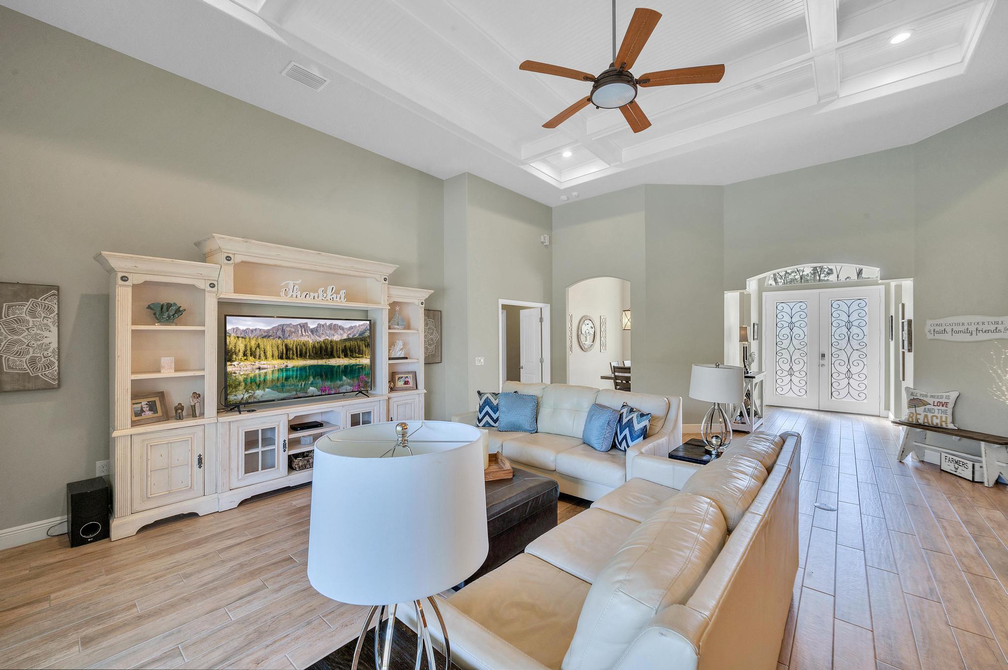 6895 Cottonwood Drive