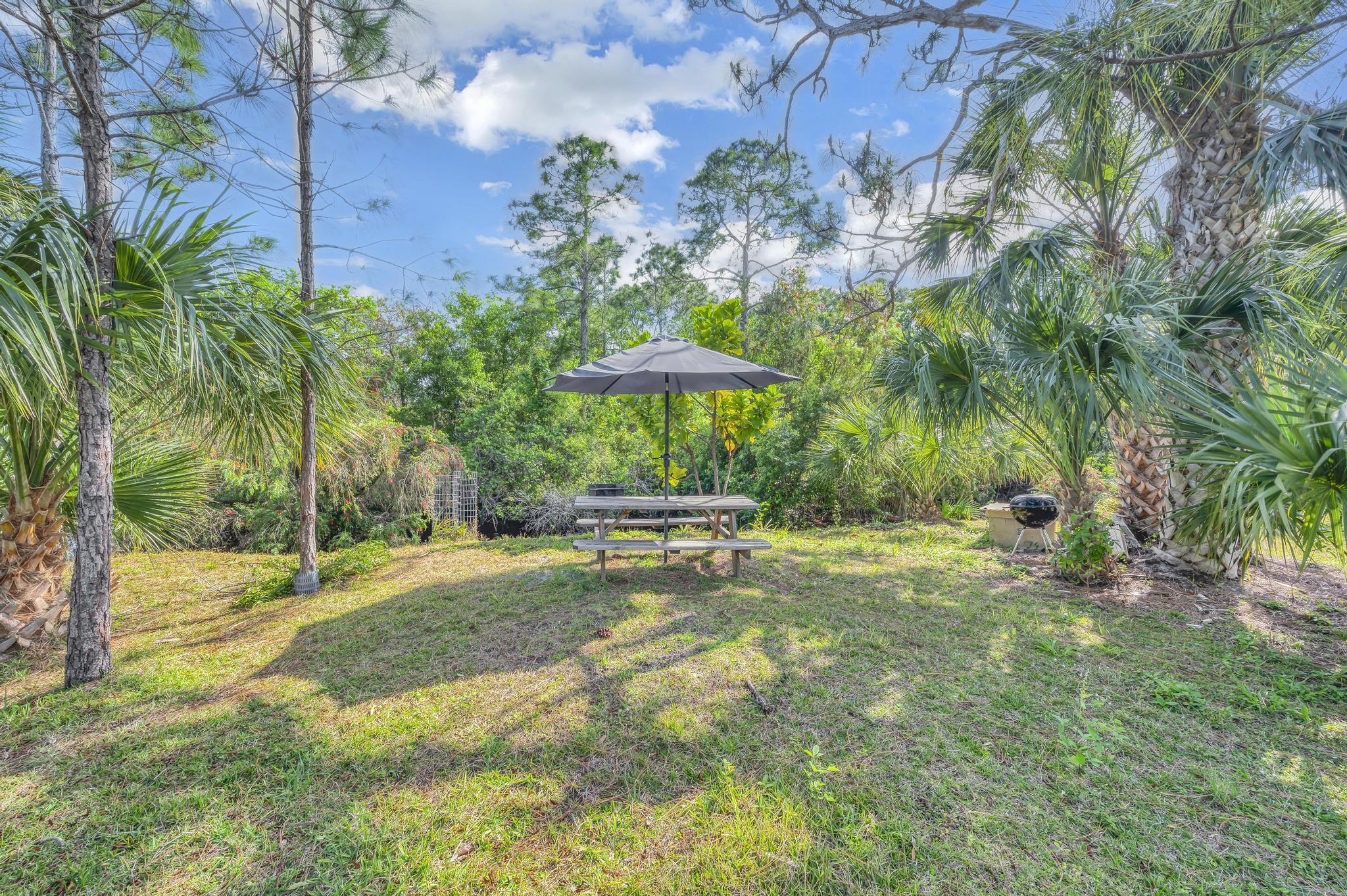 6895 Cottonwood Drive