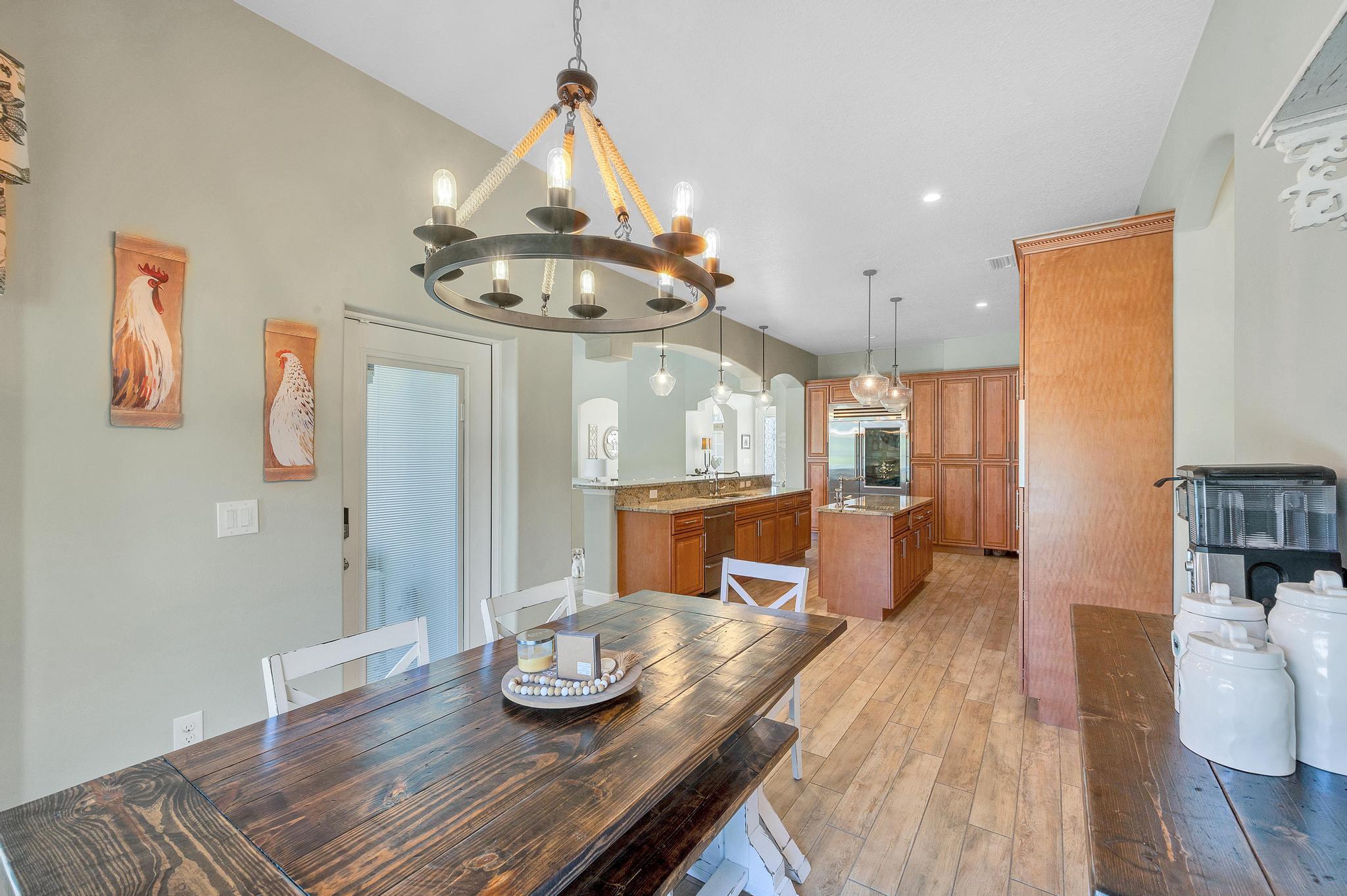 6895 Cottonwood Drive
