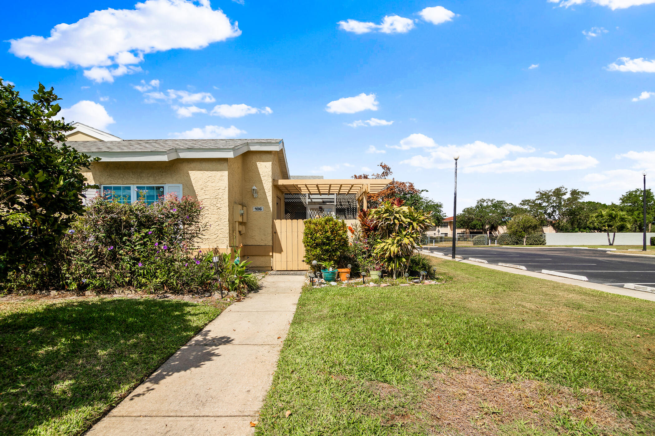 1430 Malibu Circle NE 106