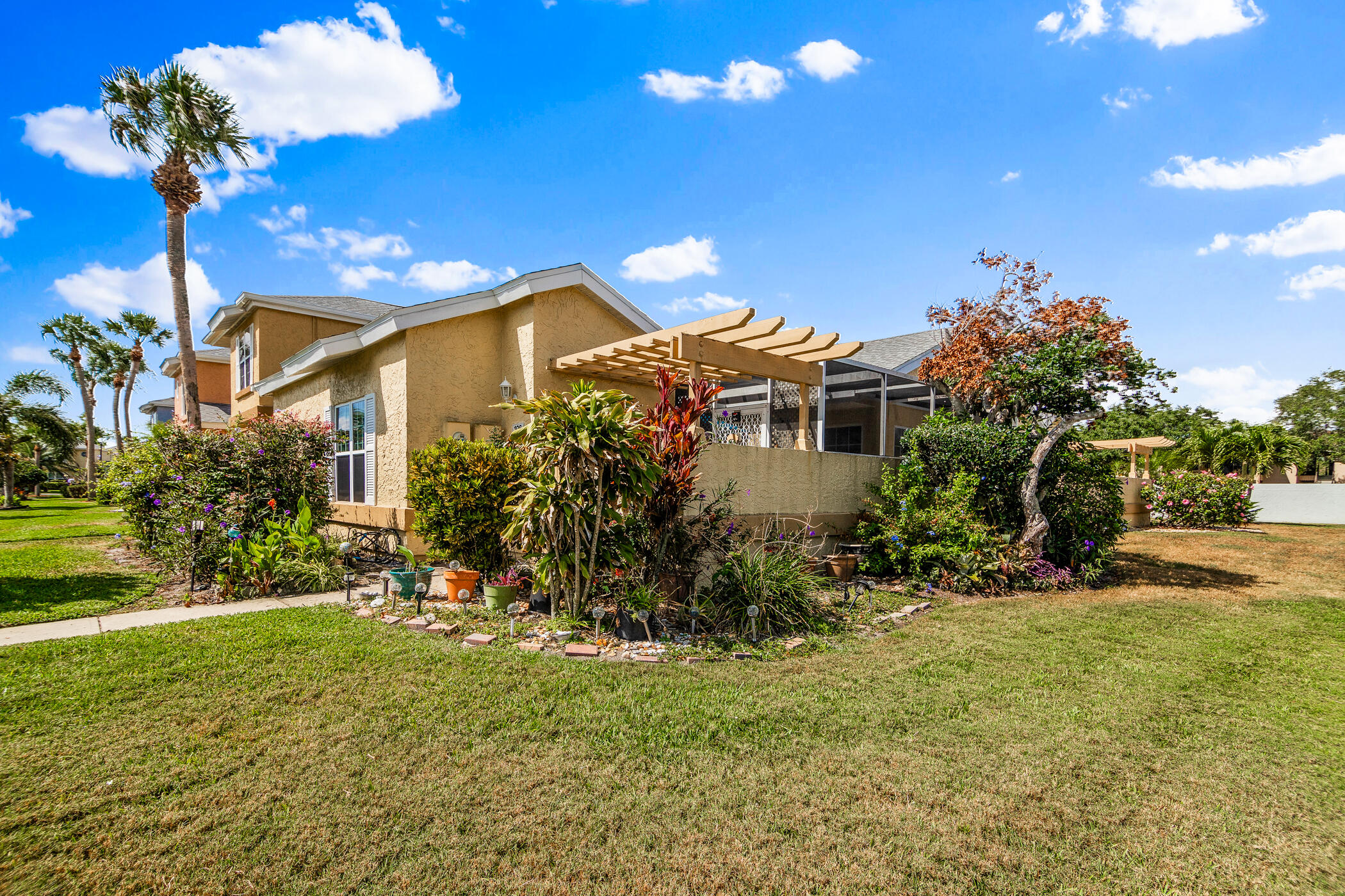 1430 Malibu Circle NE 106