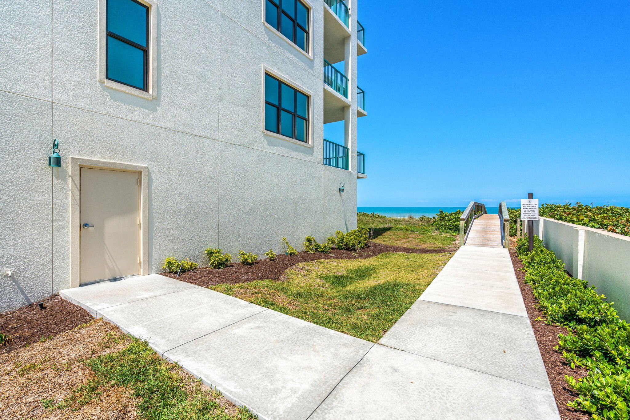 1795 N Highway A1a, 206