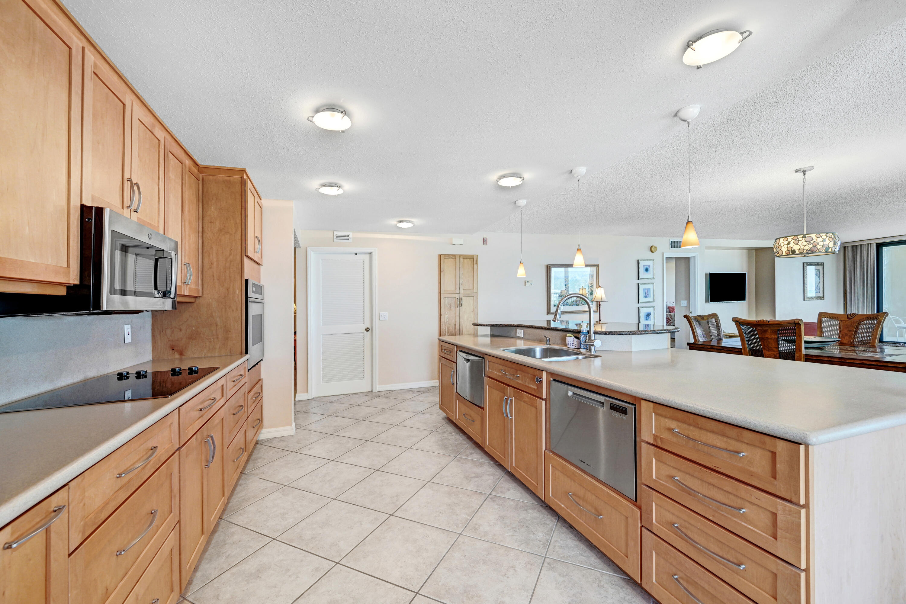 3115 S Atlantic Avenue 404