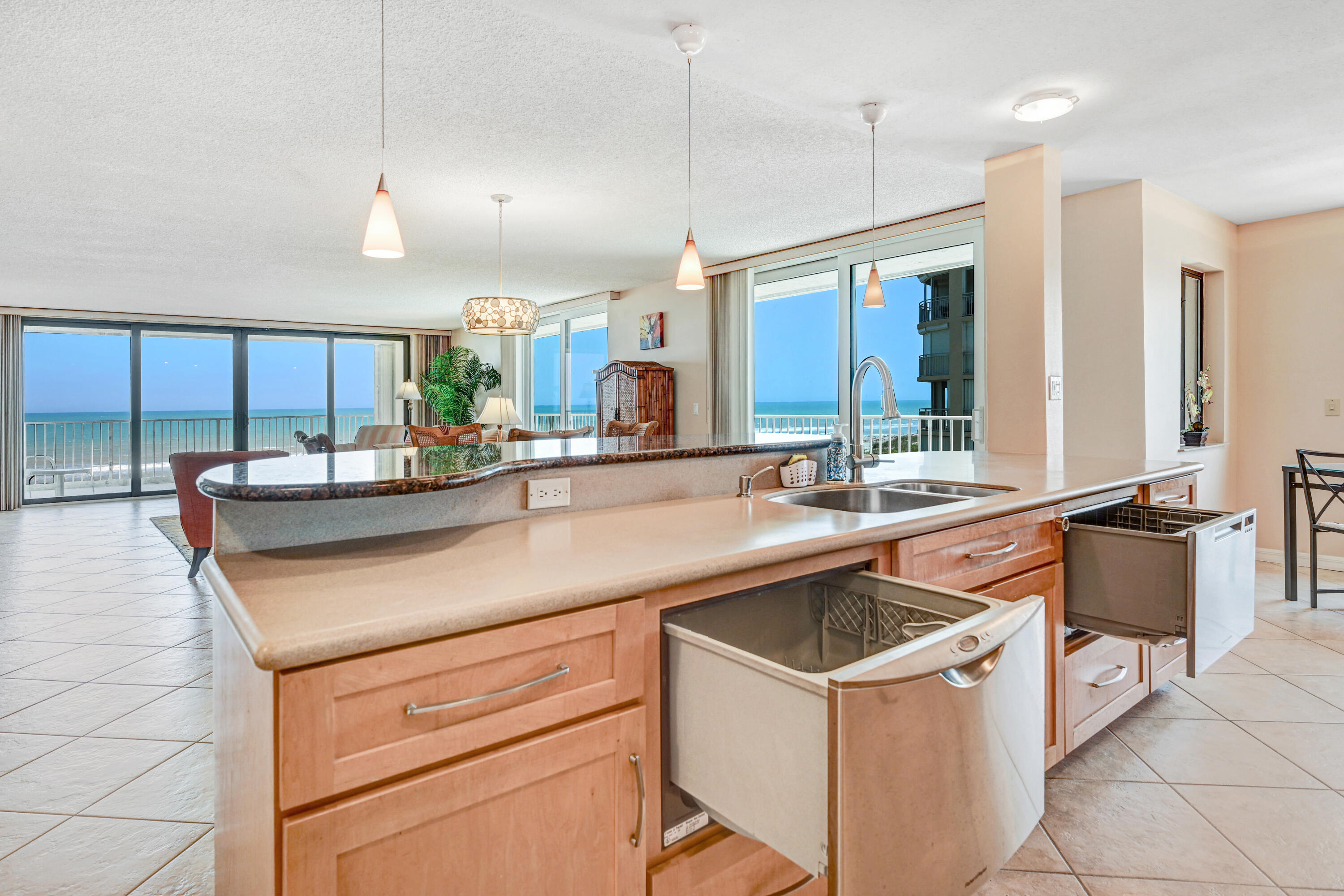 3115 S Atlantic Avenue 404