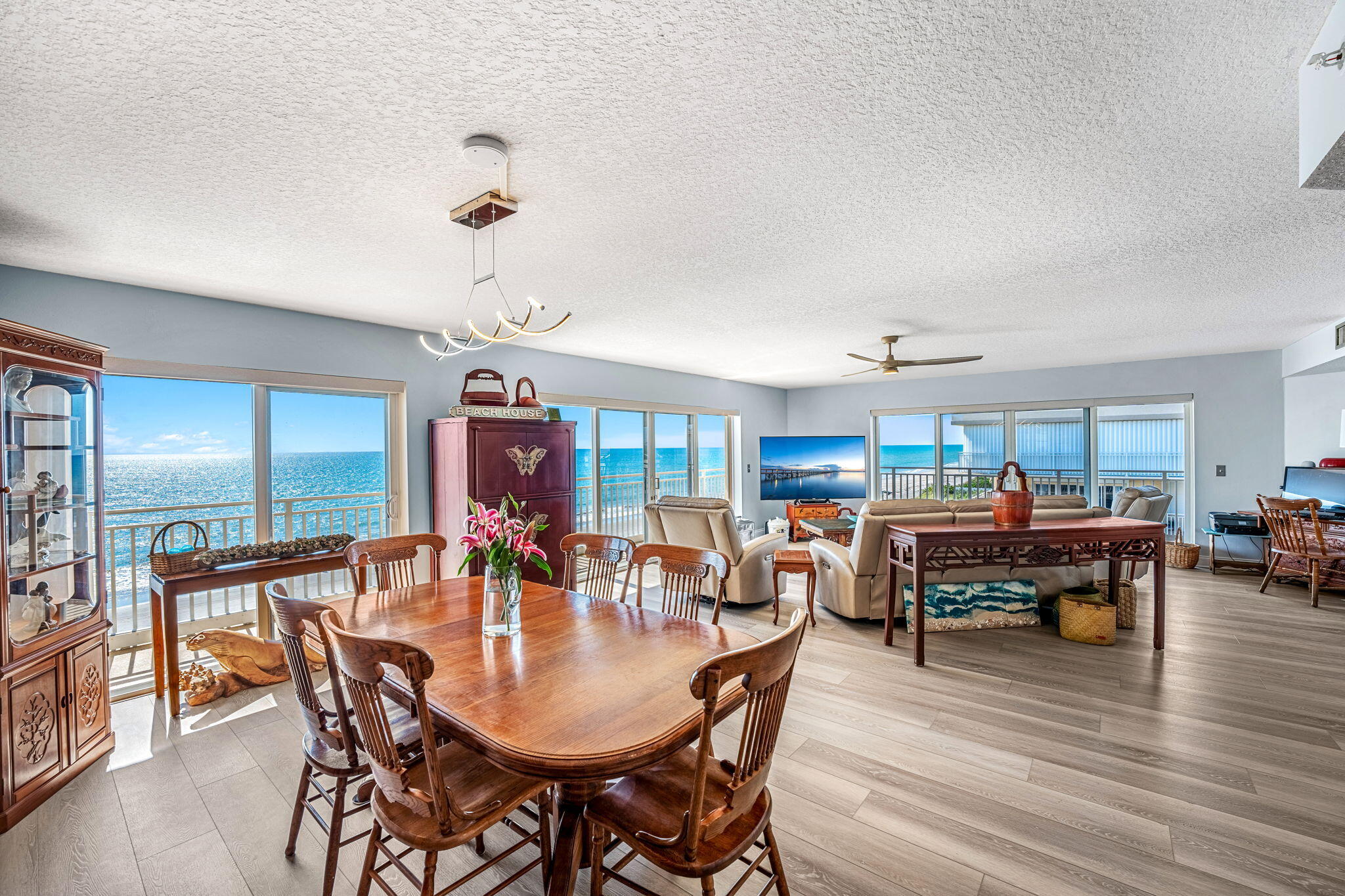 1907 Highway A1a, 406