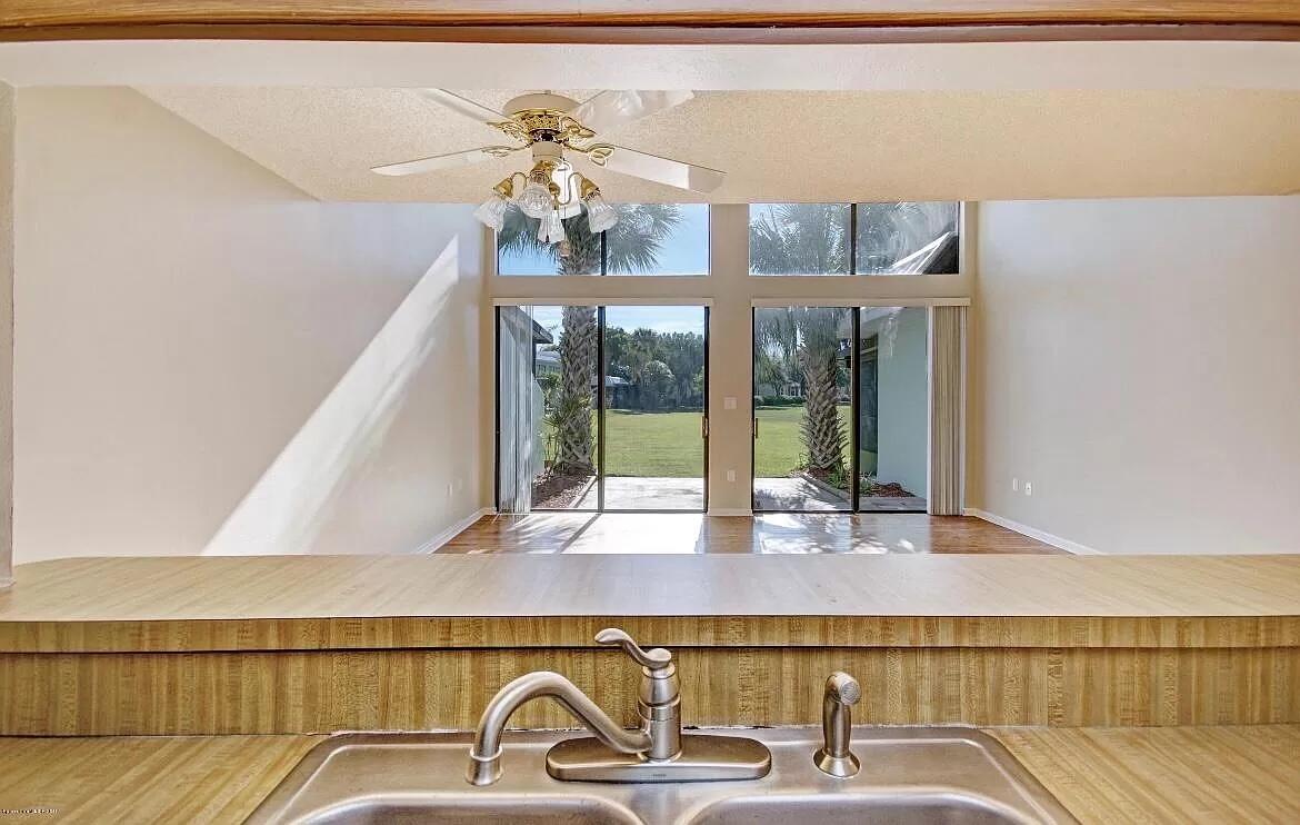 2 Country Club Road, 26