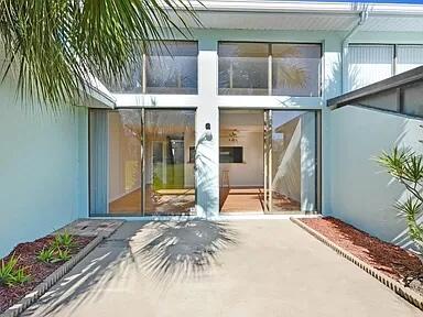 2 Country Club Road, 26