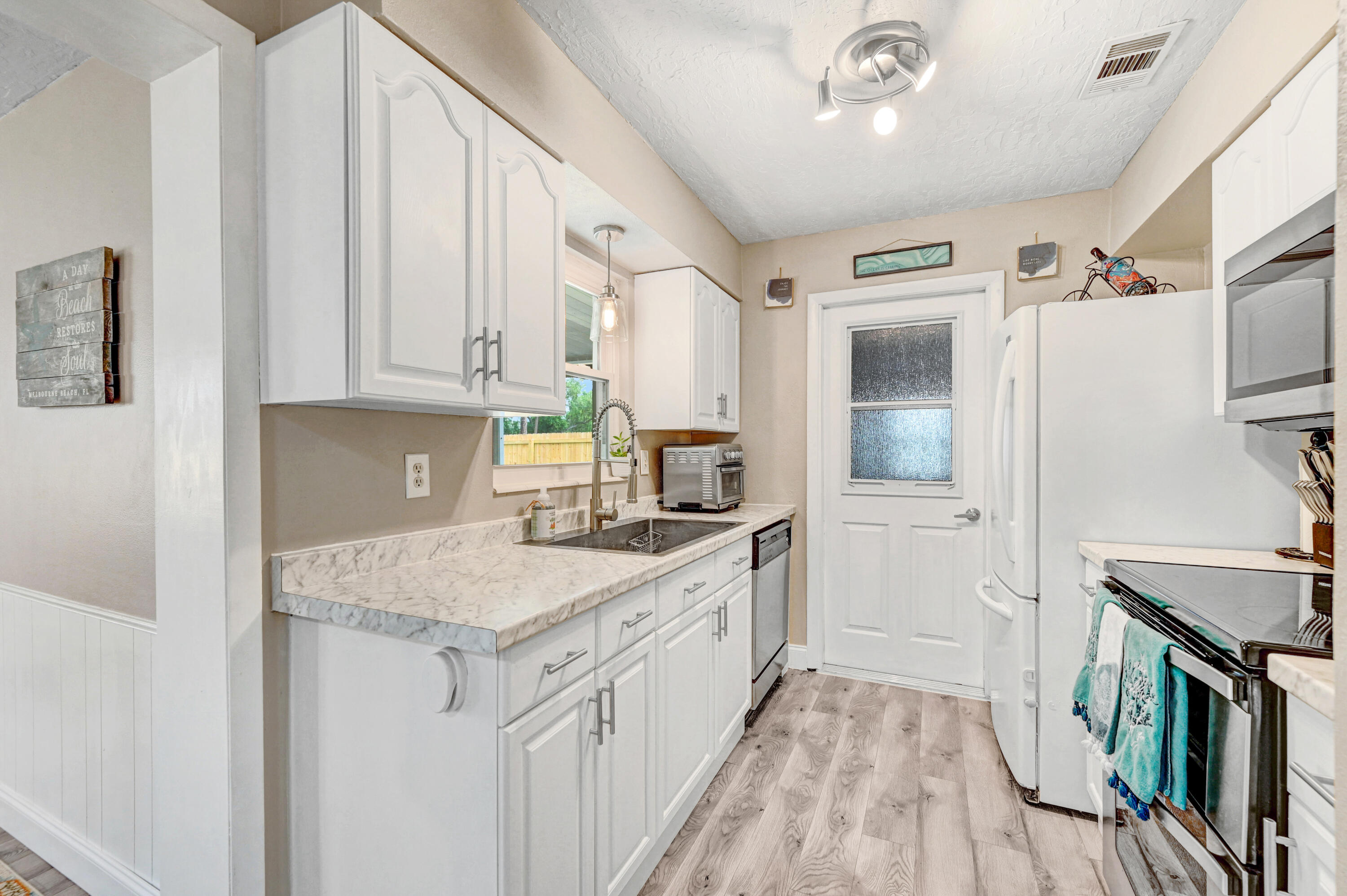 569 Sylvia Road