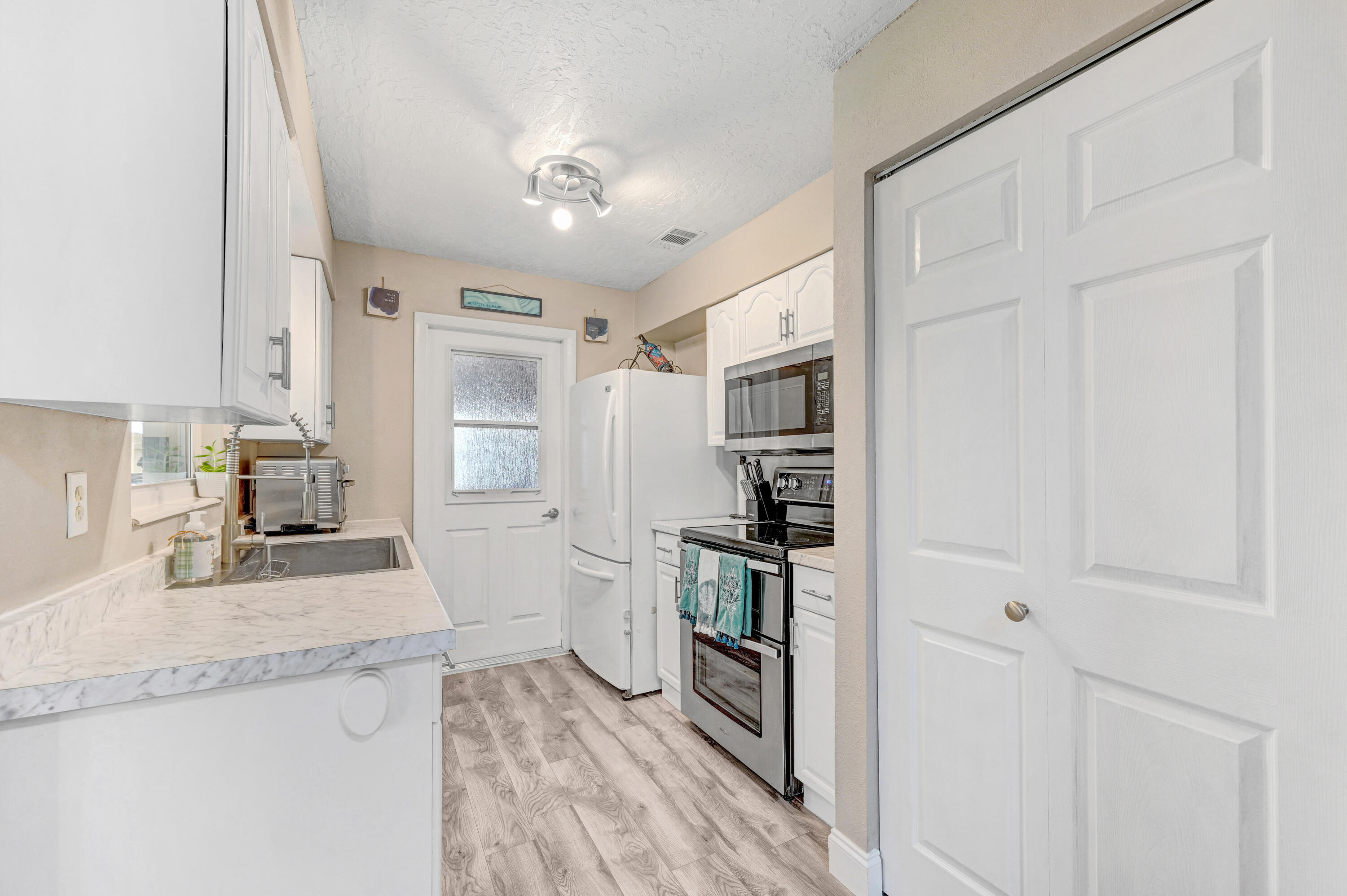 569 Sylvia Road