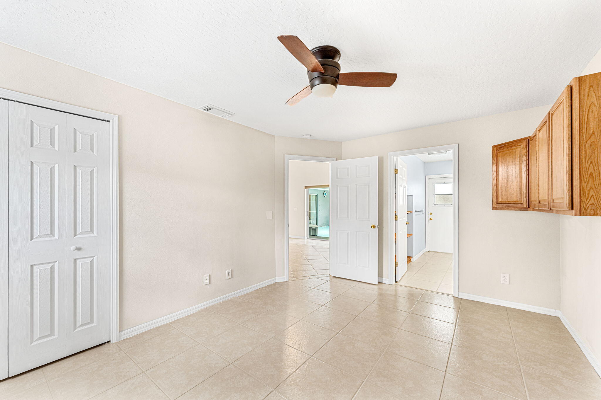 882 Killarney Court