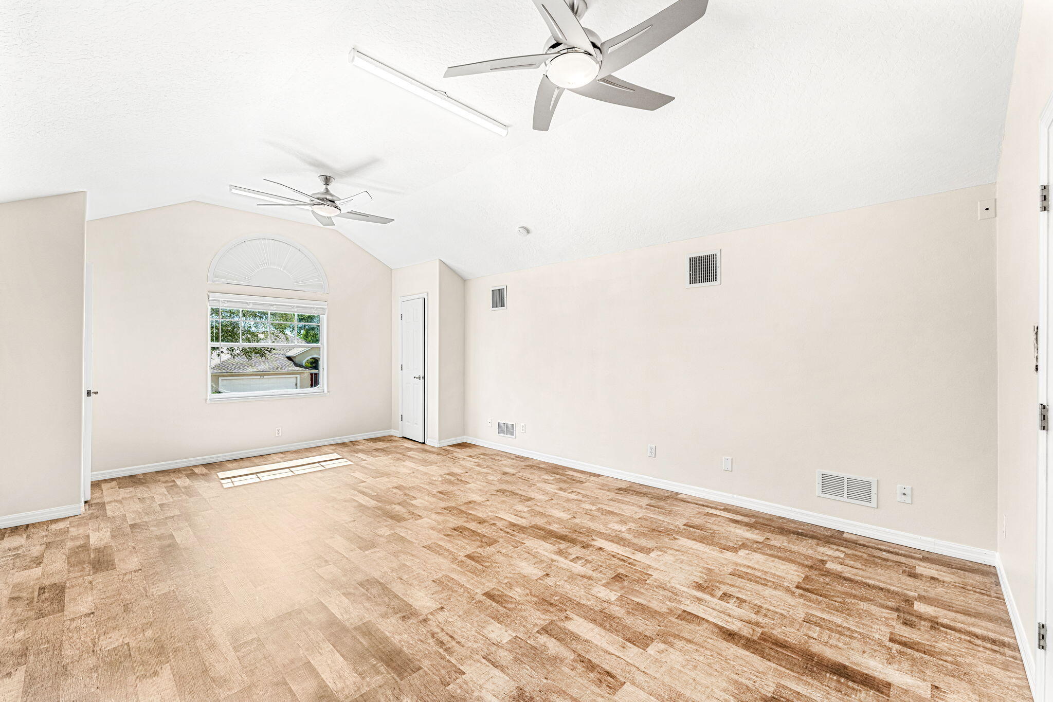 882 Killarney Court