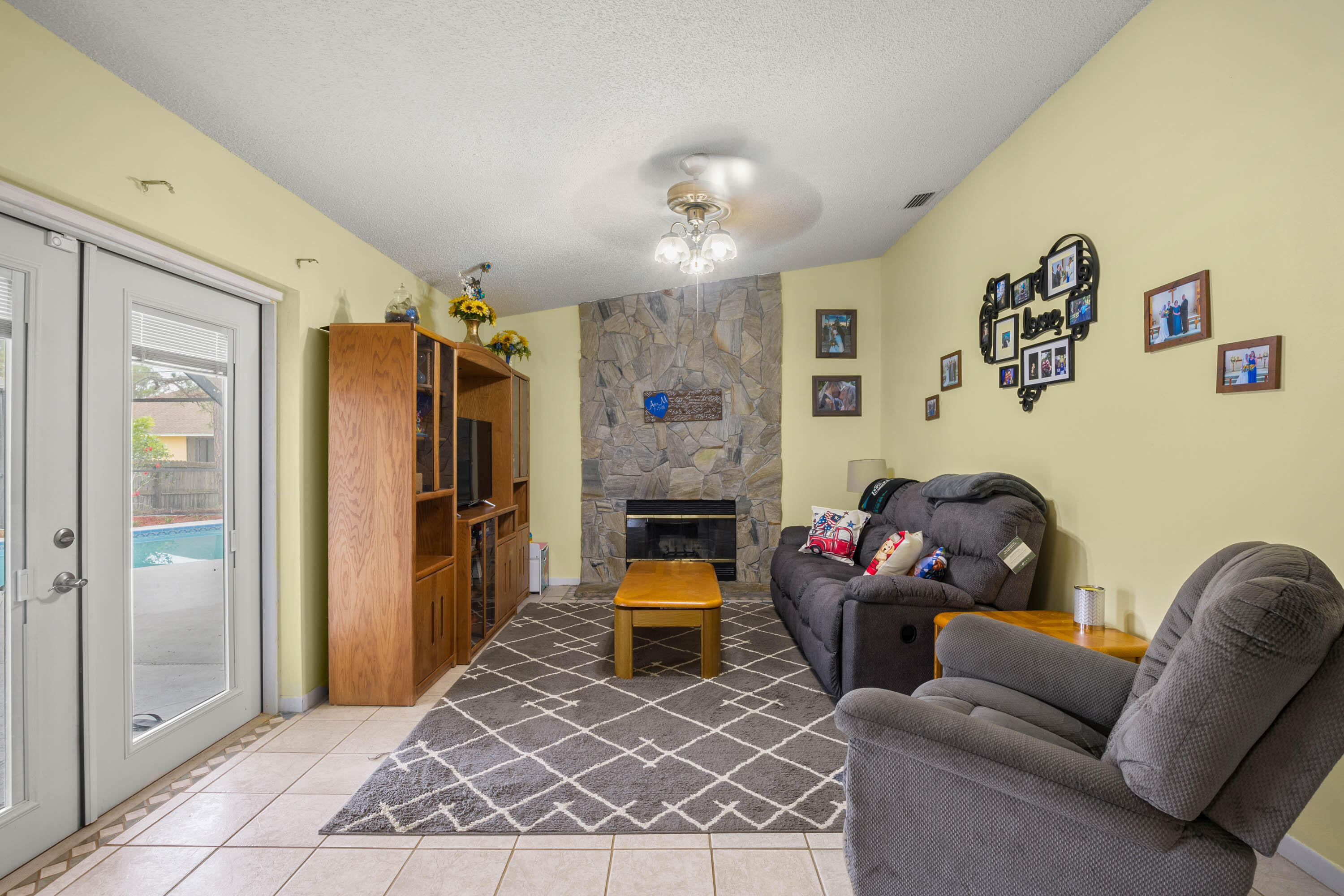 1560 Fairlee Avenue NW
