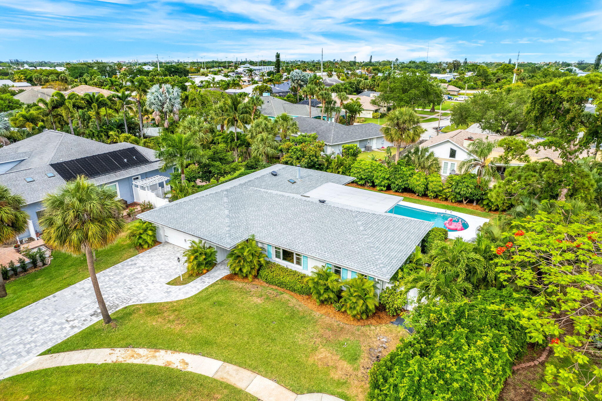 5 Colonial Way