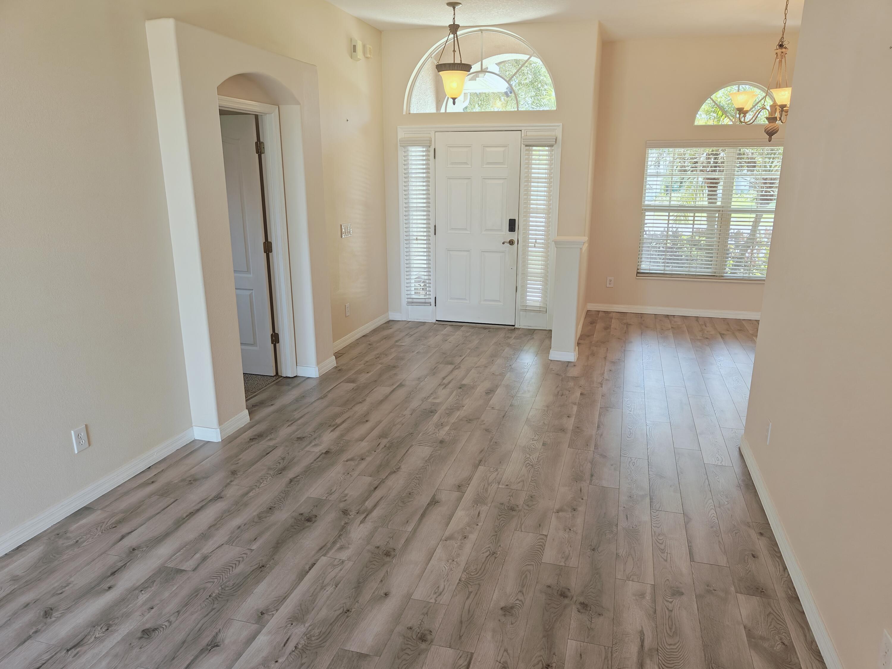 464 Hiking Trail