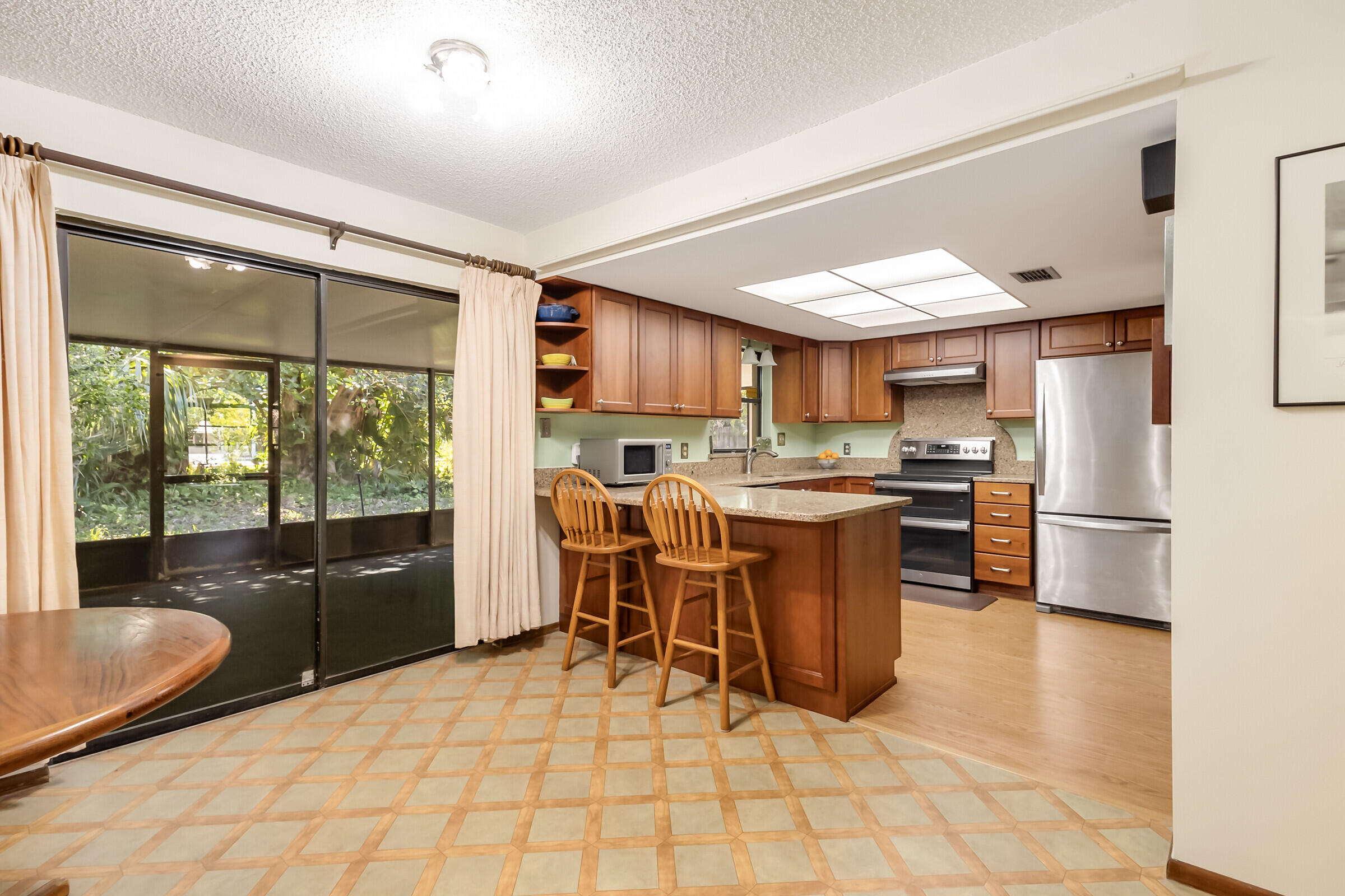313 Banyan