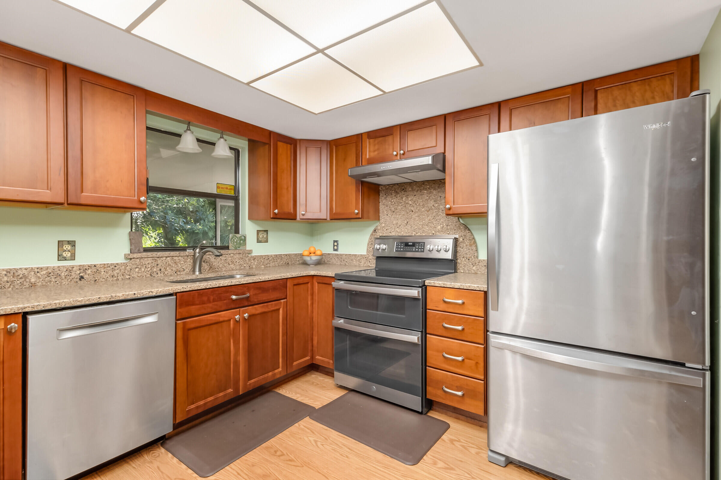 313 Banyan