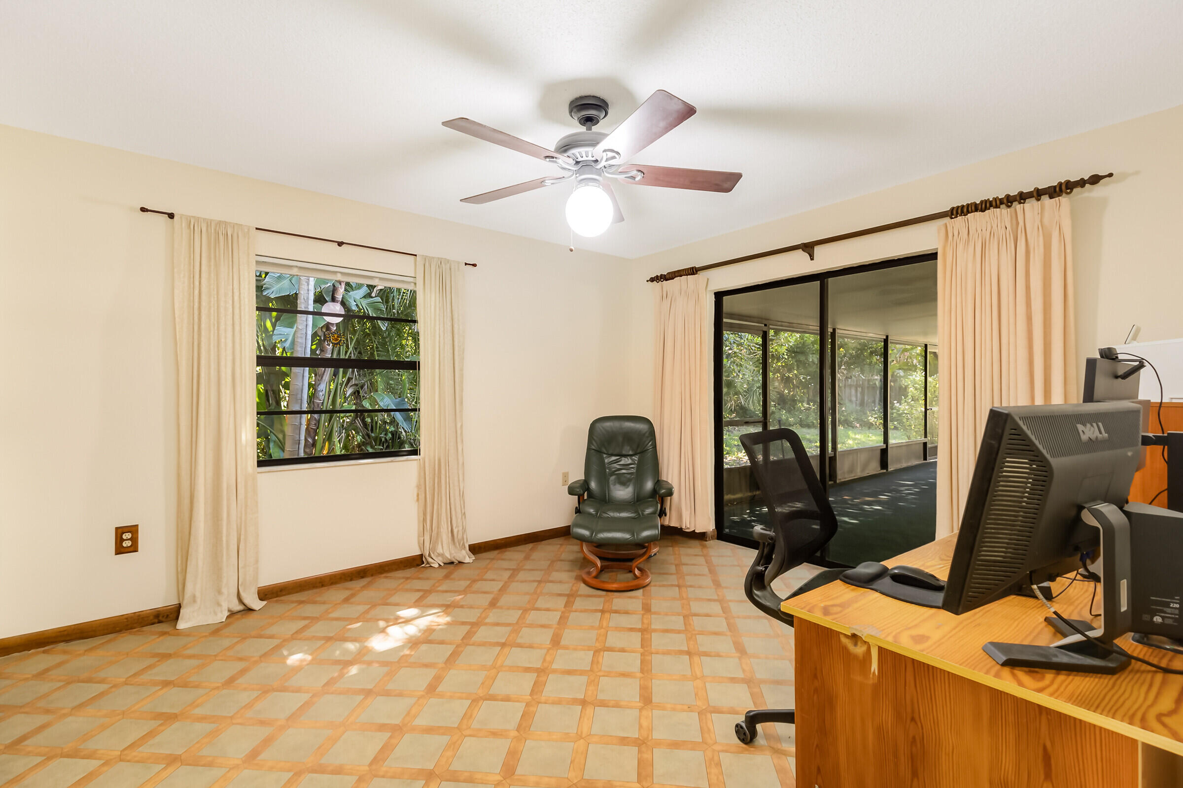 313 Banyan