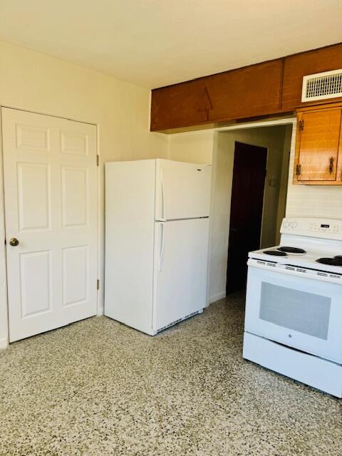 106 Sunrise Ave, A
