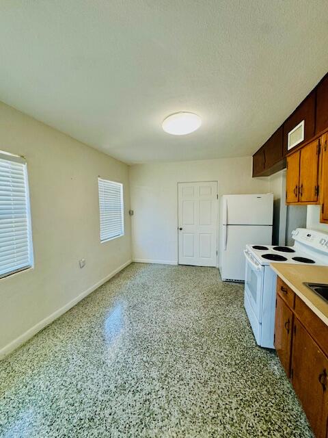 106 Sunrise Ave, A
