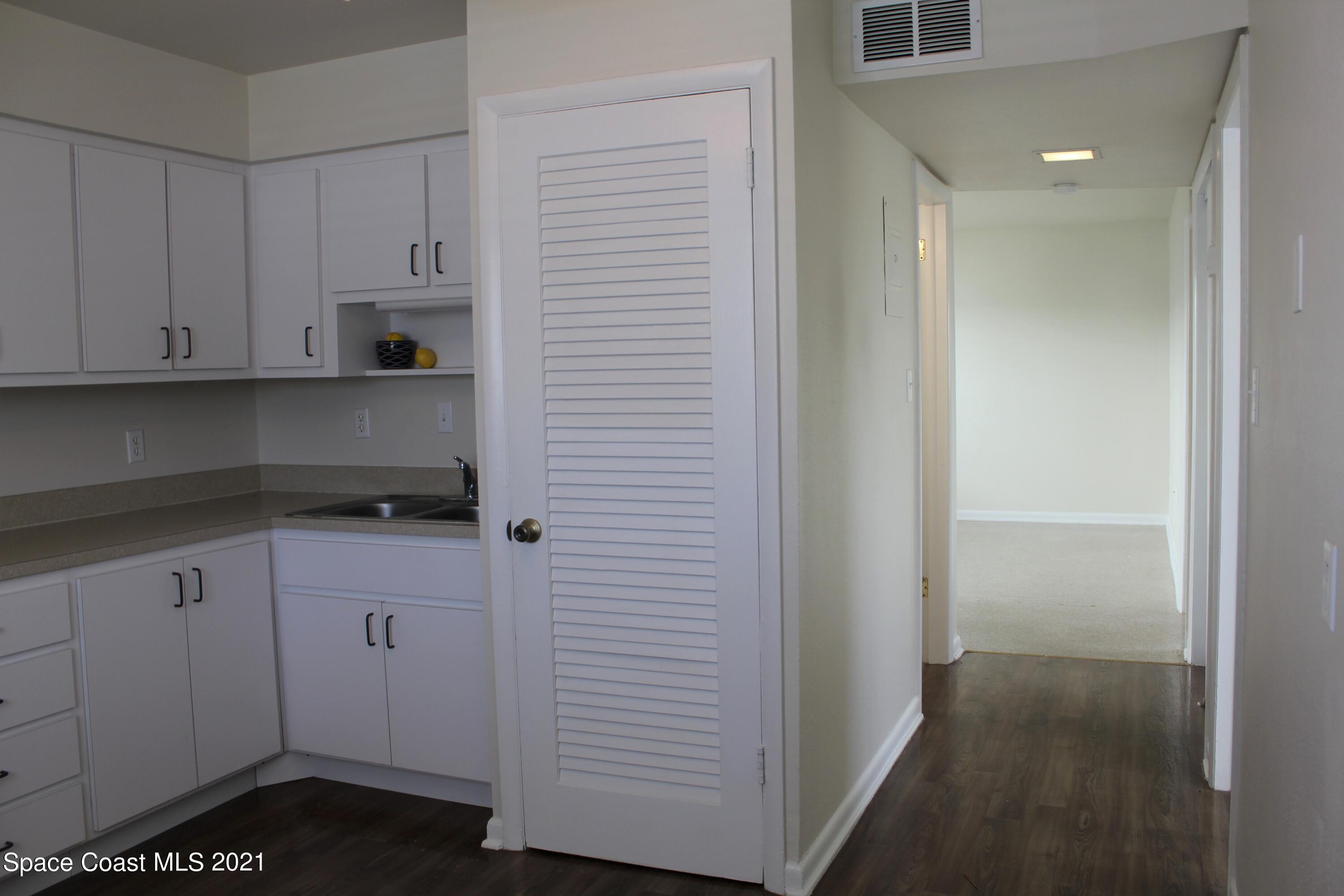 651 Palm Drive, B2