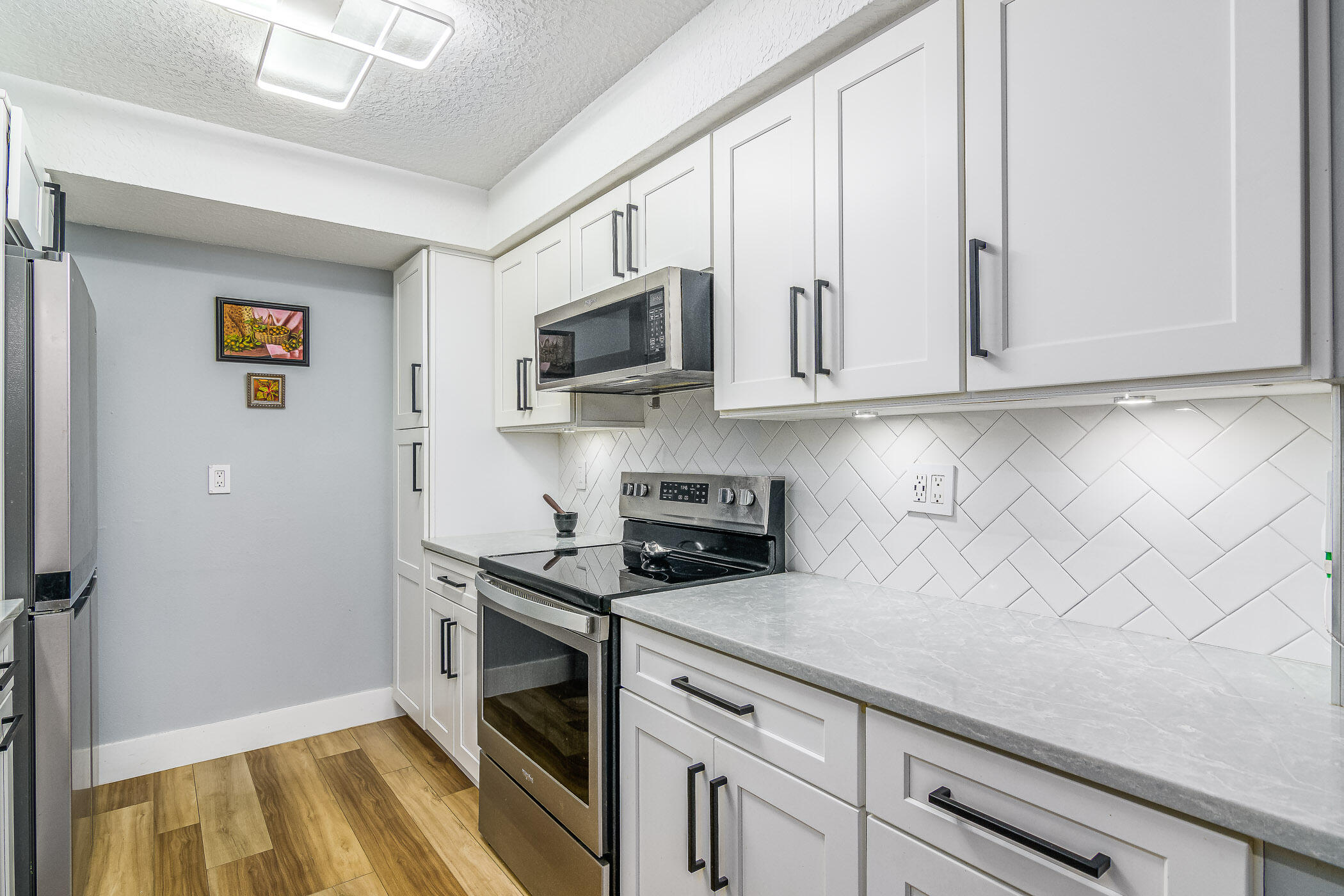 2090 N Atlantic Avenue, 304