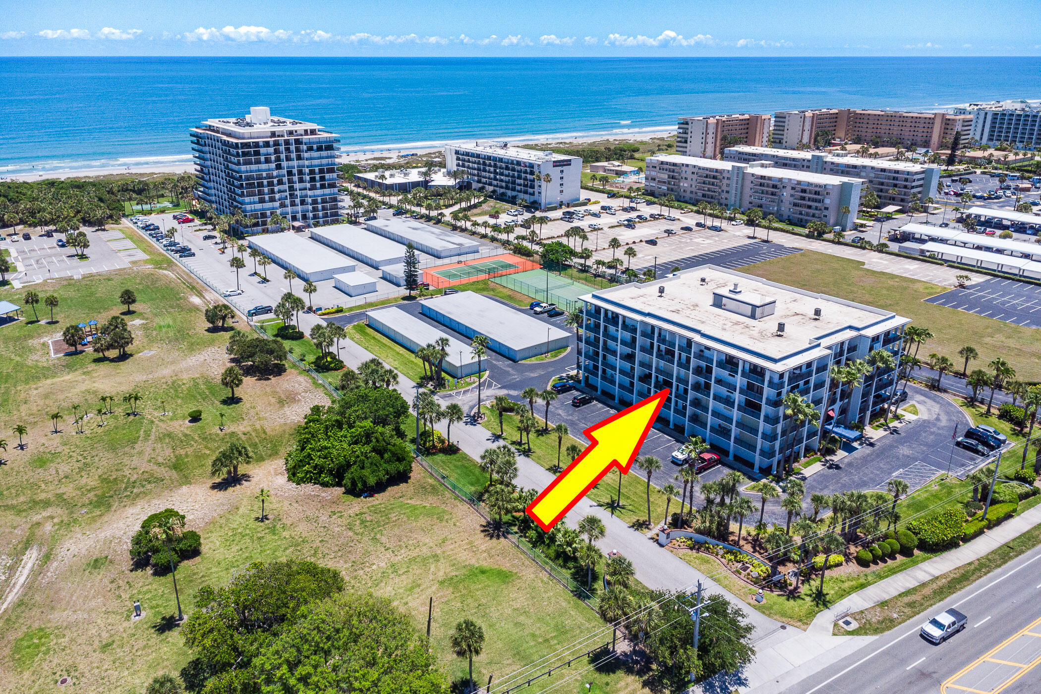 2090 N Atlantic Avenue, 304