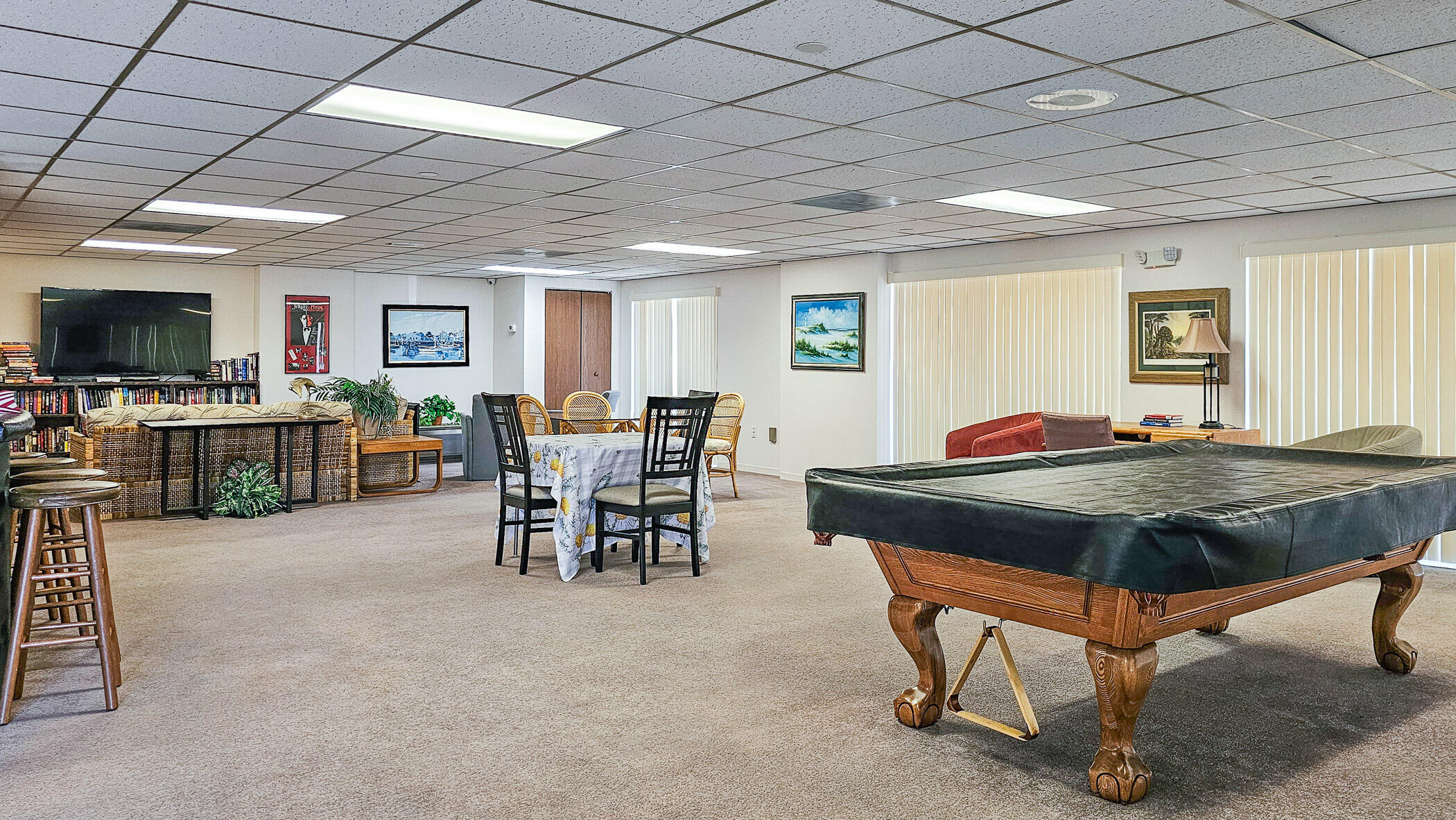 2090 N Atlantic Avenue, 304