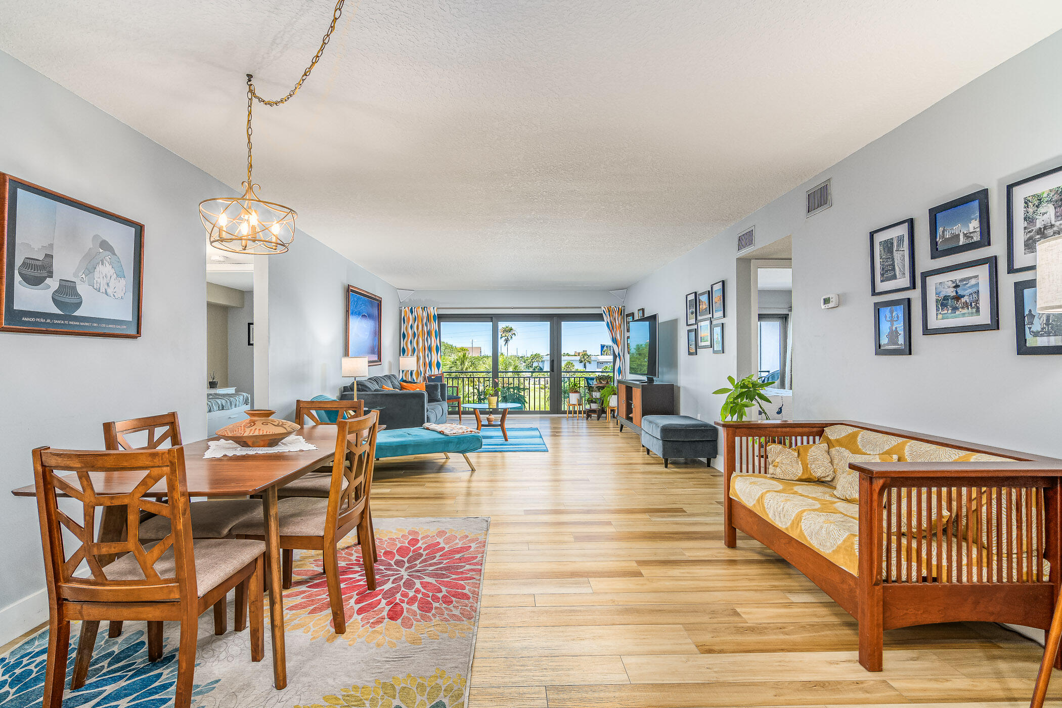 2090 N Atlantic Avenue, 304