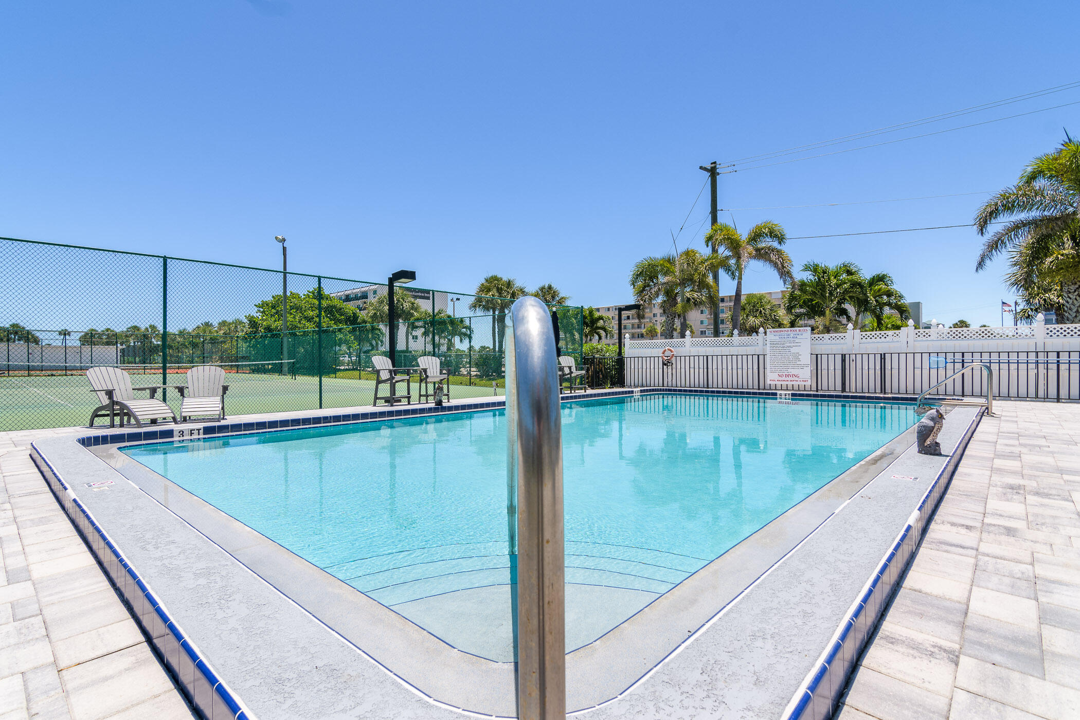 2090 N Atlantic Avenue, 304
