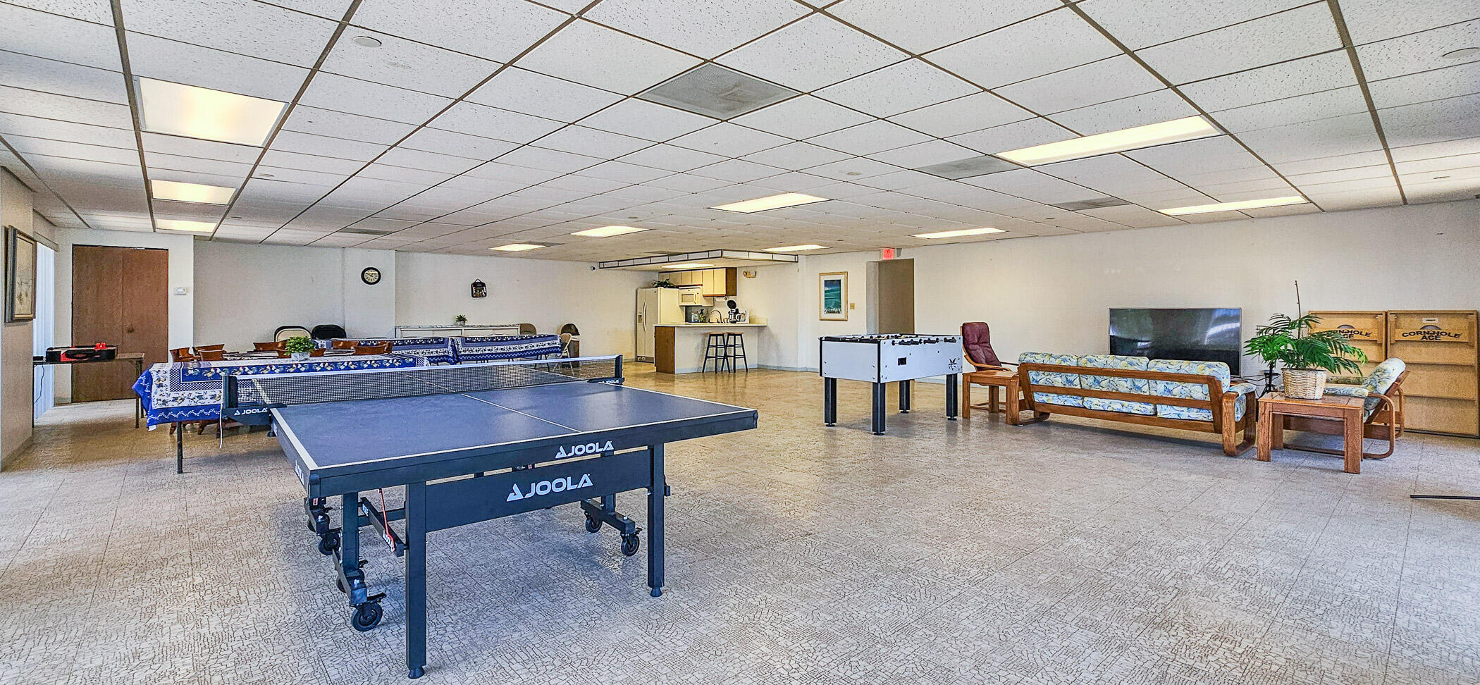 2090 N Atlantic Avenue, 304